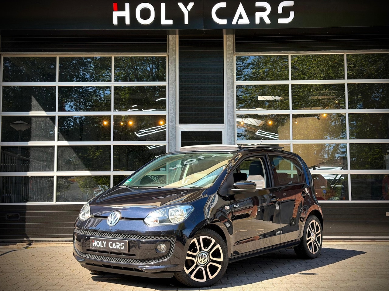 Volkswagen Up! - 1.0 high up! | PANO | | AIRCO | NAVIGATIE | - AutoWereld.nl