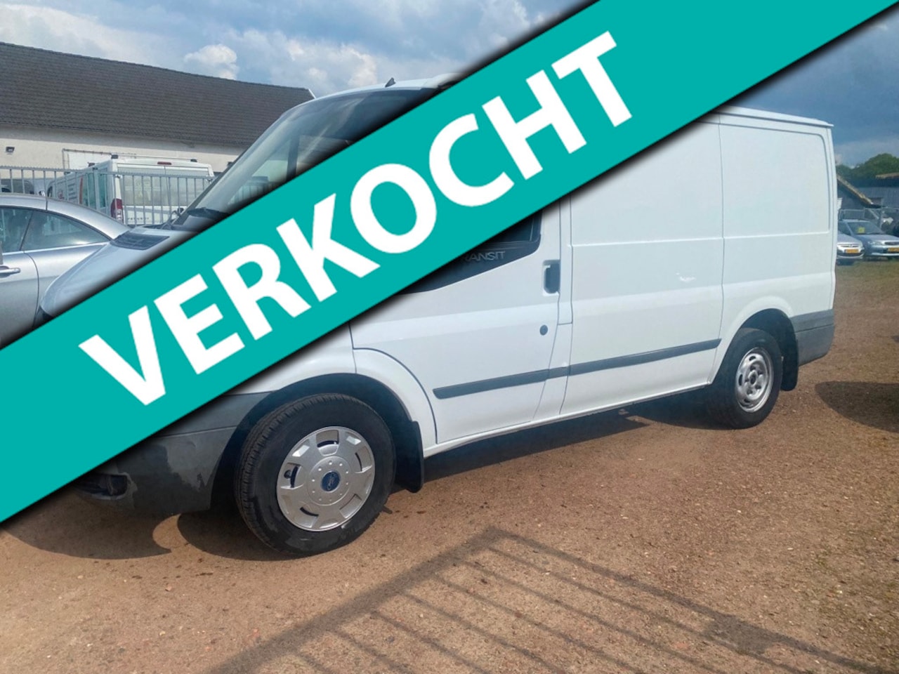 Ford Transit - 260S 2.2 TDCI origineel 208000 km super mooie en goed rijdende bus( Euro 4) 3 persoons cab - AutoWereld.nl