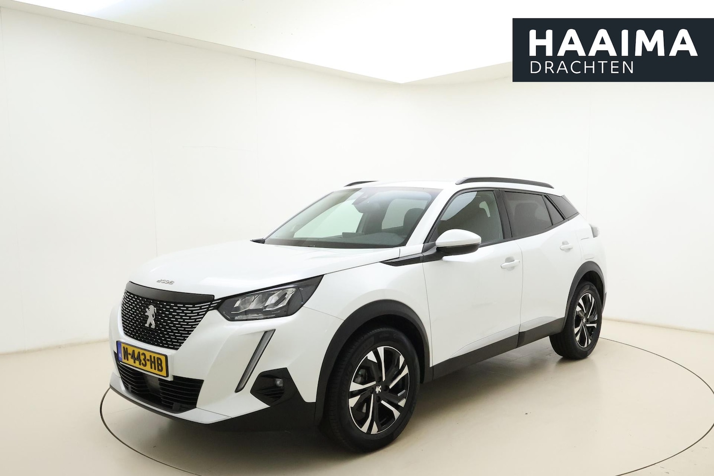 Peugeot 2008 - 1.2 PureTech Allure Pack | 130PK | Trekhaak | Uniek Lage KM-stand | Navigatie | Parkeercam - AutoWereld.nl