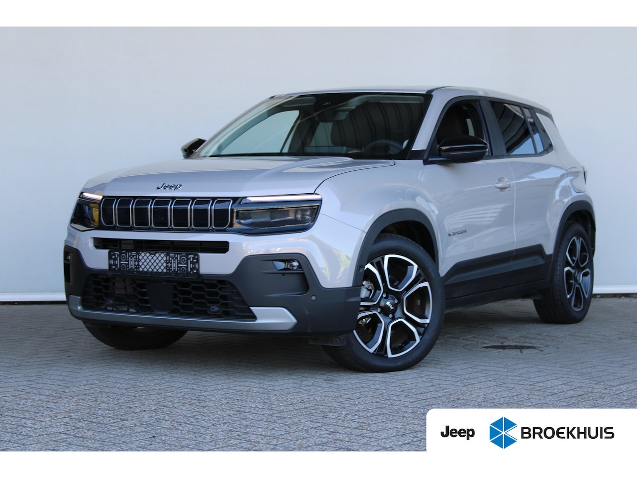 Jeep Avenger - Summit 54 kWh | SOH 98% | Camera | Adaptive cruise control | Full LED | Apple Carplay/ And - AutoWereld.nl