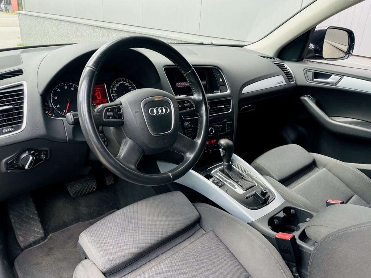 Audi Q5 - 2.0 TFSI quattro Pro Line | CarPlay | Sportstoelen | Trekhaak | Cruise control | Youngtime