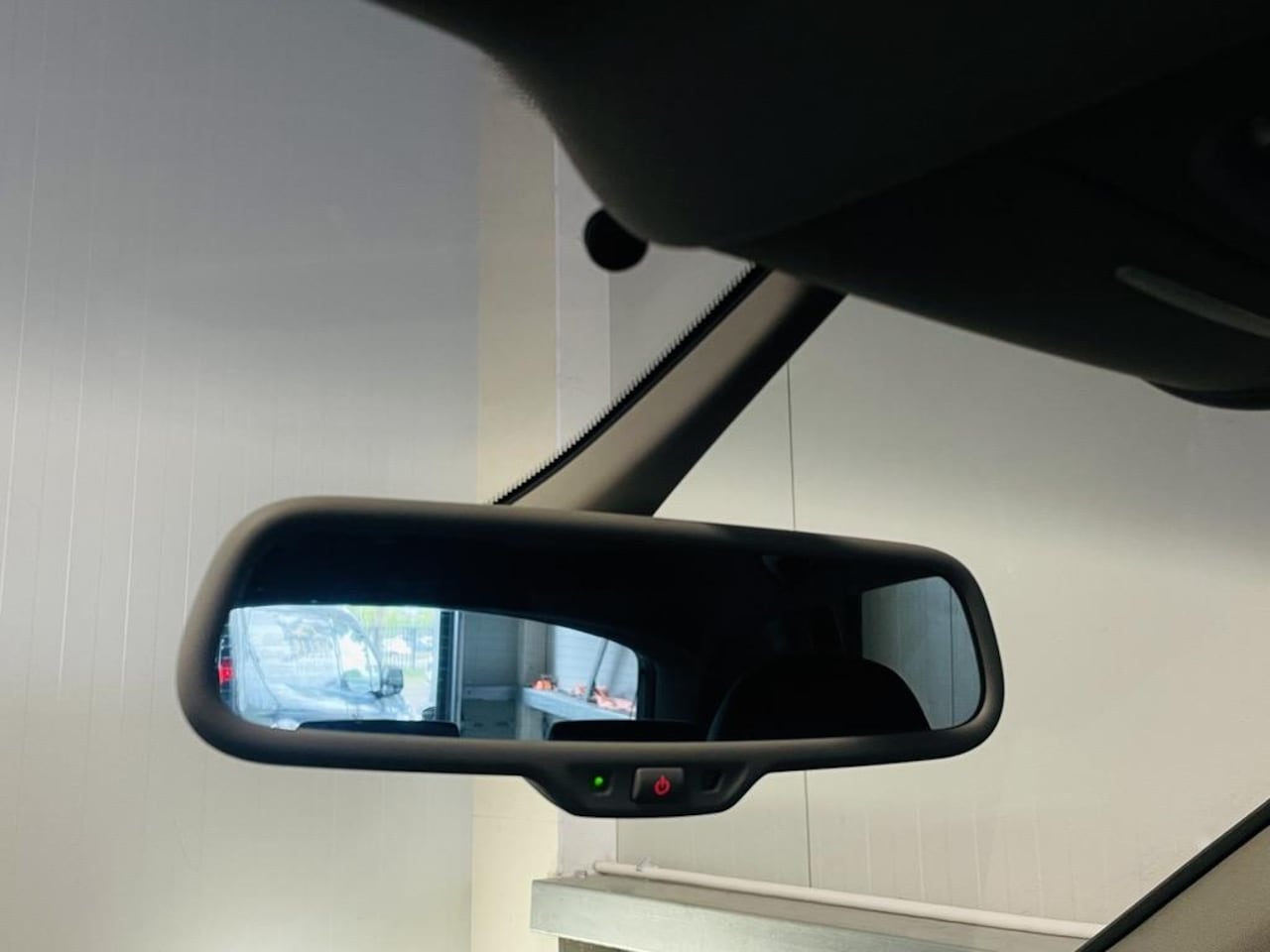 Audi Q5 - 2.0 TFSI quattro Pro Line | CarPlay | Sportstoelen | Trekhaak | Cruise control | Youngtime