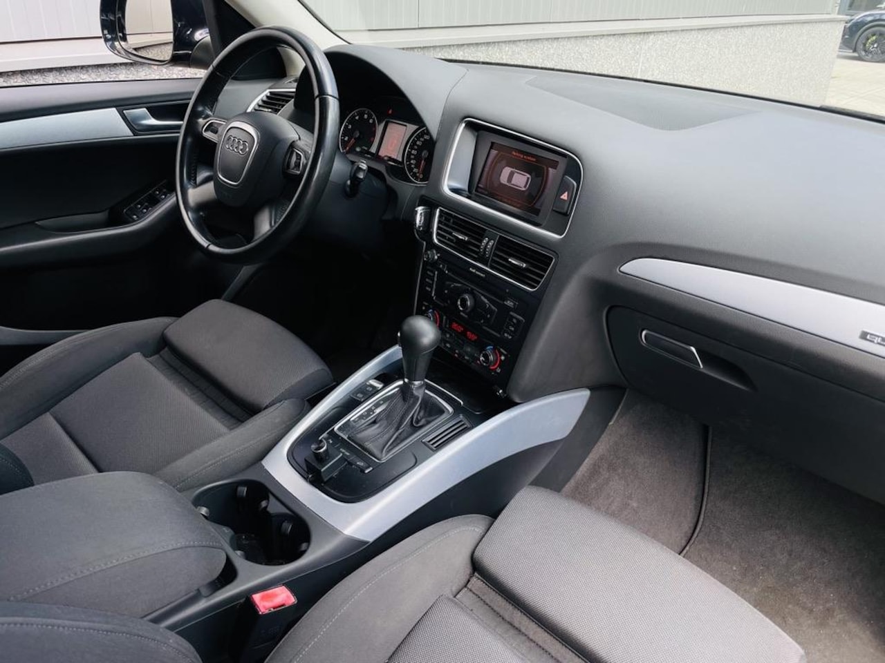 Audi Q5 - 2.0 TFSI quattro Pro Line | CarPlay | Sportstoelen | Trekhaak | Cruise control | Youngtime