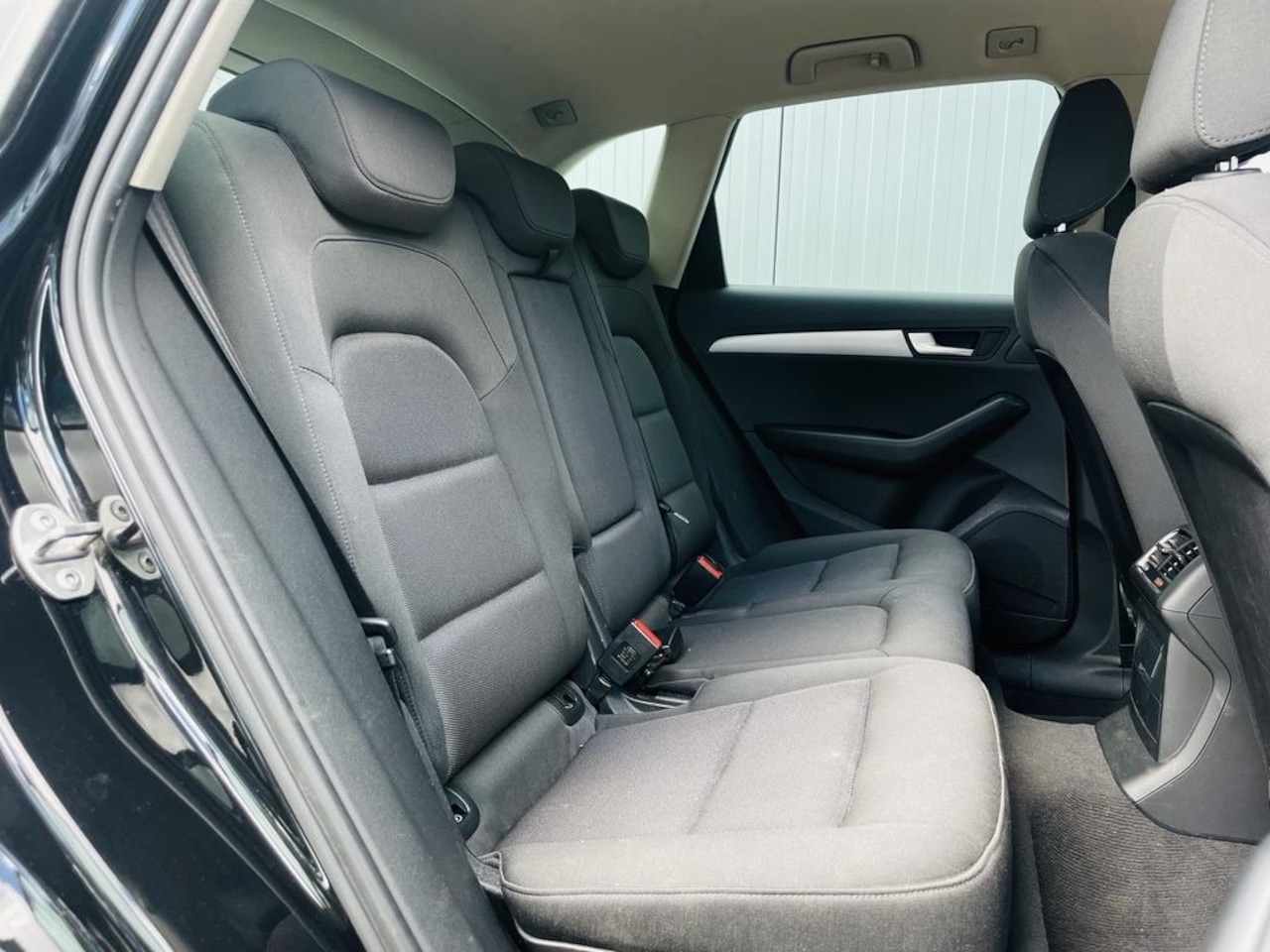 Audi Q5 - 2.0 TFSI quattro Pro Line | CarPlay | Sportstoelen | Trekhaak | Cruise control | Youngtime