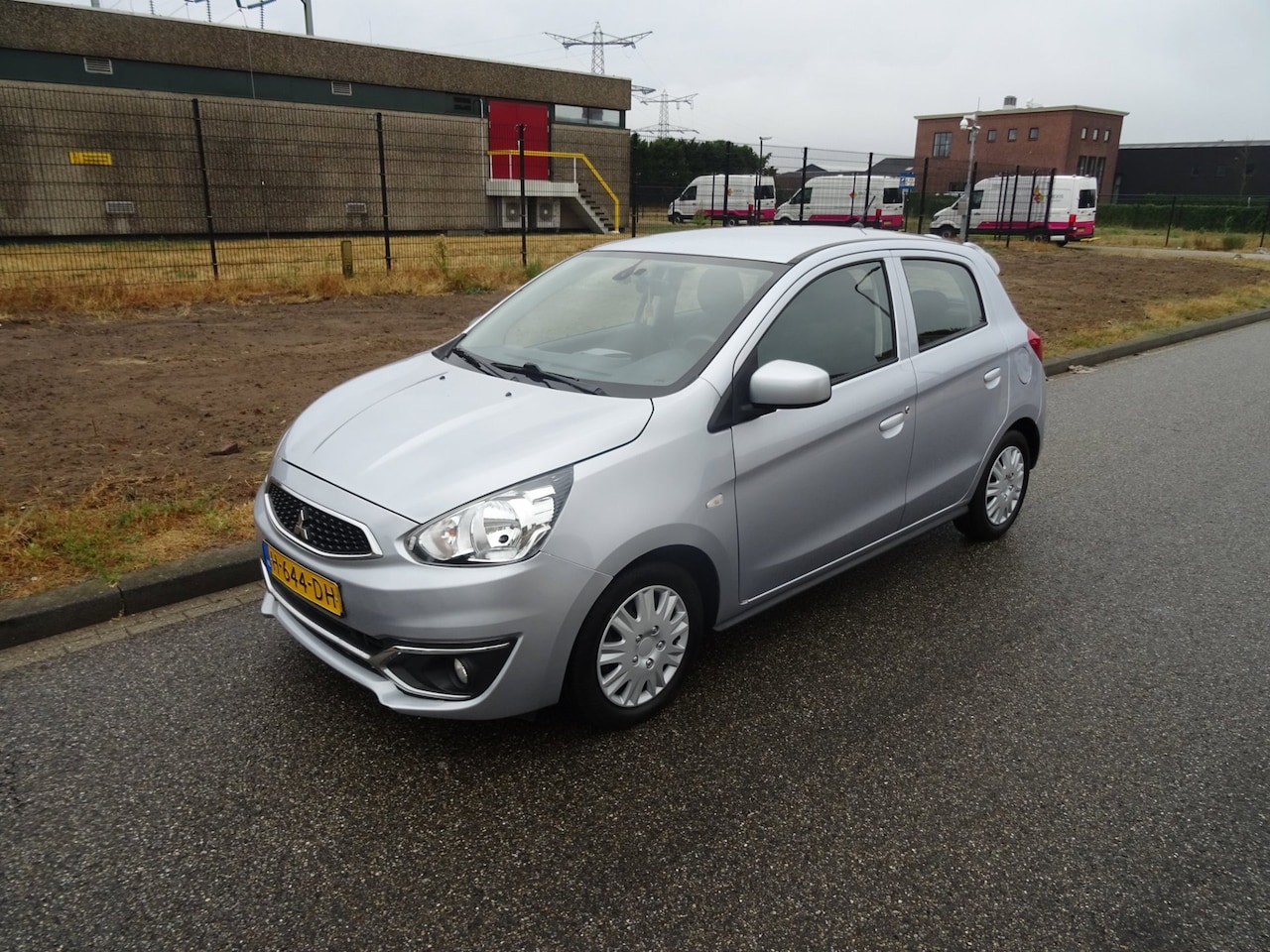 Mitsubishi Space Star - 1.0 Cool+ 1.0 Cool+ - AutoWereld.nl