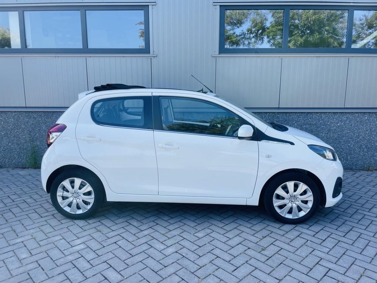 Peugeot 108 - 1.0 e-VTi Active TOP! | Cabrio/Vouwdak | Airco | Bluetooth | Goed Onderhouden