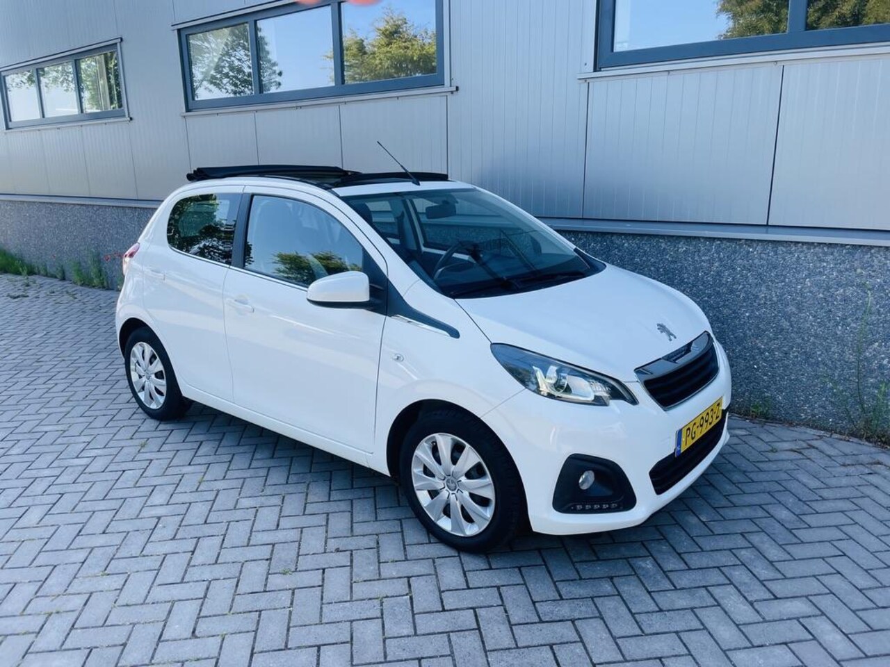 Peugeot 108 - 1.0 e-VTi Active TOP! | Cabrio/Vouwdak | Airco | Bluetooth | Goed Onderhouden