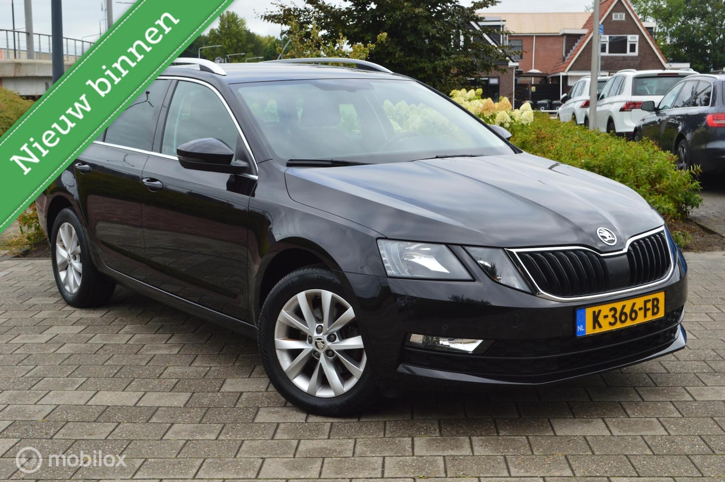Skoda Octavia Combi - 1.0 TSI 116pk Business Edition | 74.000km !!! - AutoWereld.nl