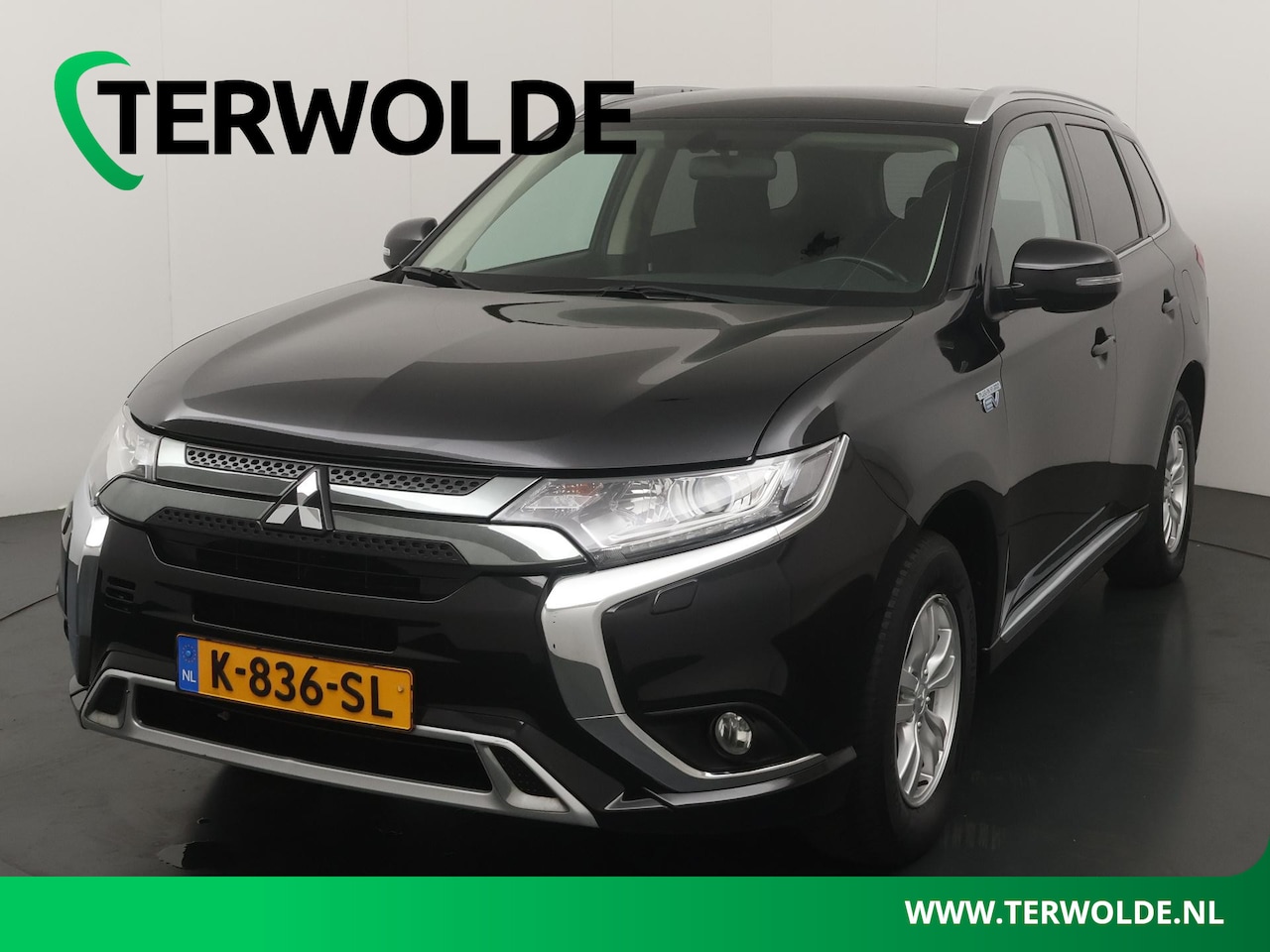 Mitsubishi Outlander - 2.4 PHEV Pure | Trekhaak | - AutoWereld.nl