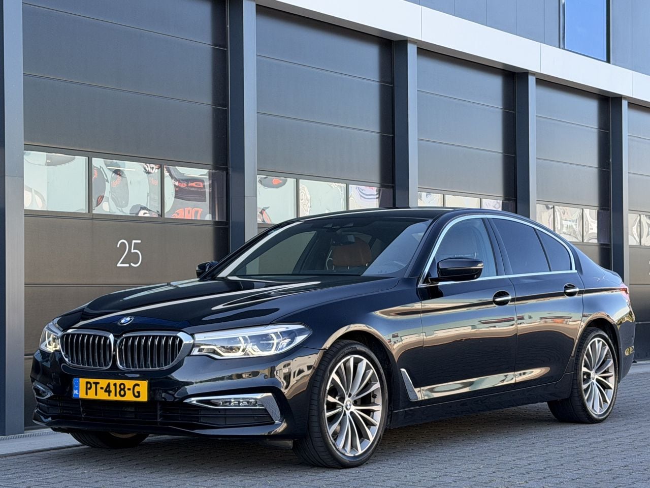 BMW 5-serie - 520d High Executive Head-Up Camera Leer - AutoWereld.nl