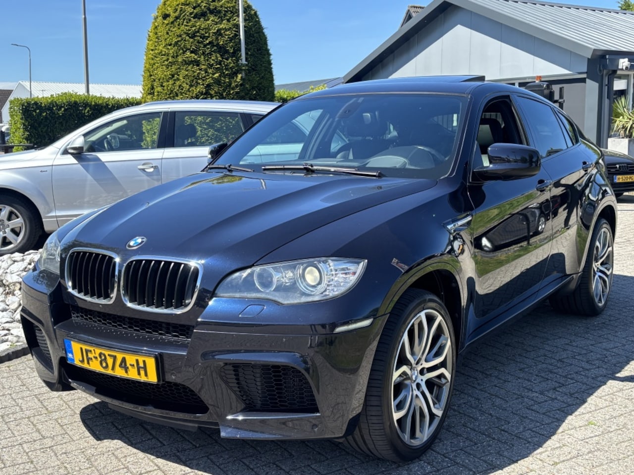 BMW X6 - 4.4i M V8 555PK X6M Zwart Schuifdak Youngtimer - AutoWereld.nl