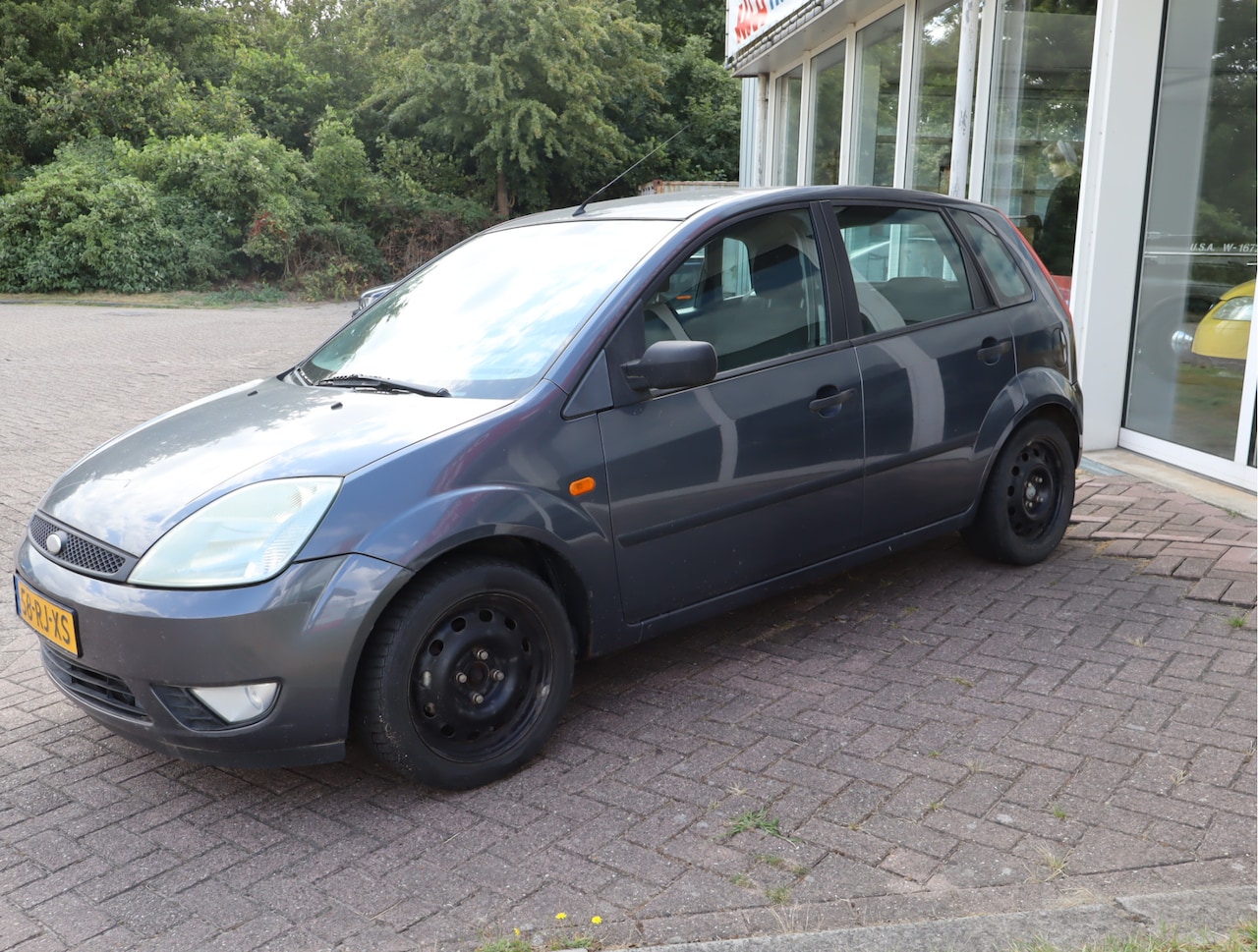 Ford Fiesta - 1.4-16V Futura 5 Deurs! - AutoWereld.nl