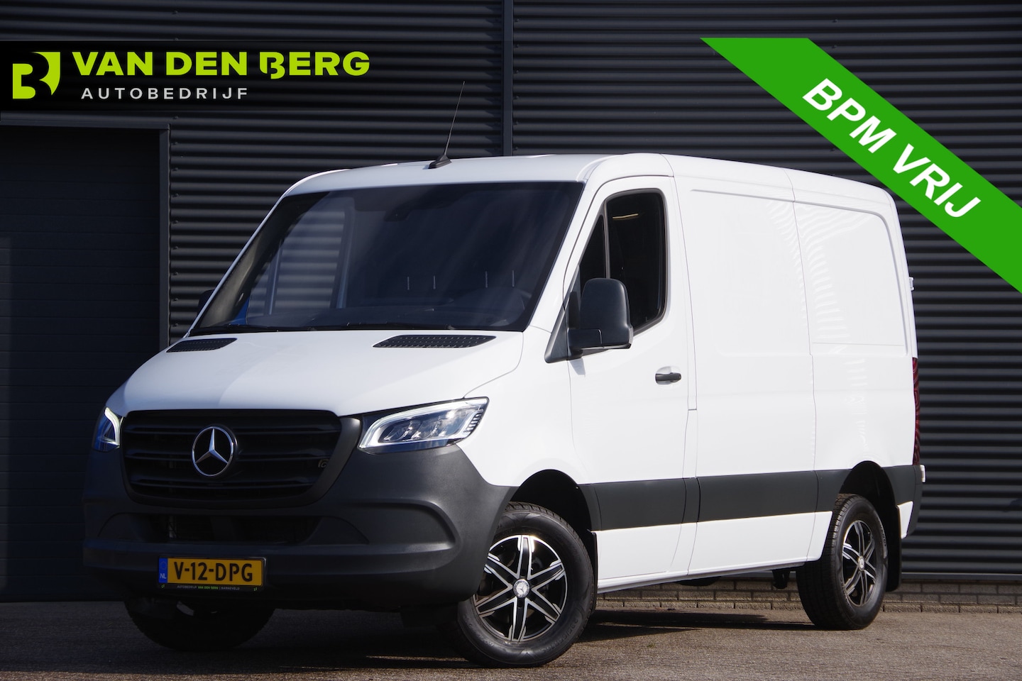 Mercedes-Benz Sprinter - 317 1.9 CDI L1H1 RWD AUT. LED, TREKHAAK, STOELVERWARMING, STANDKACHEL, CAMERA, CRUISE, CAR - AutoWereld.nl