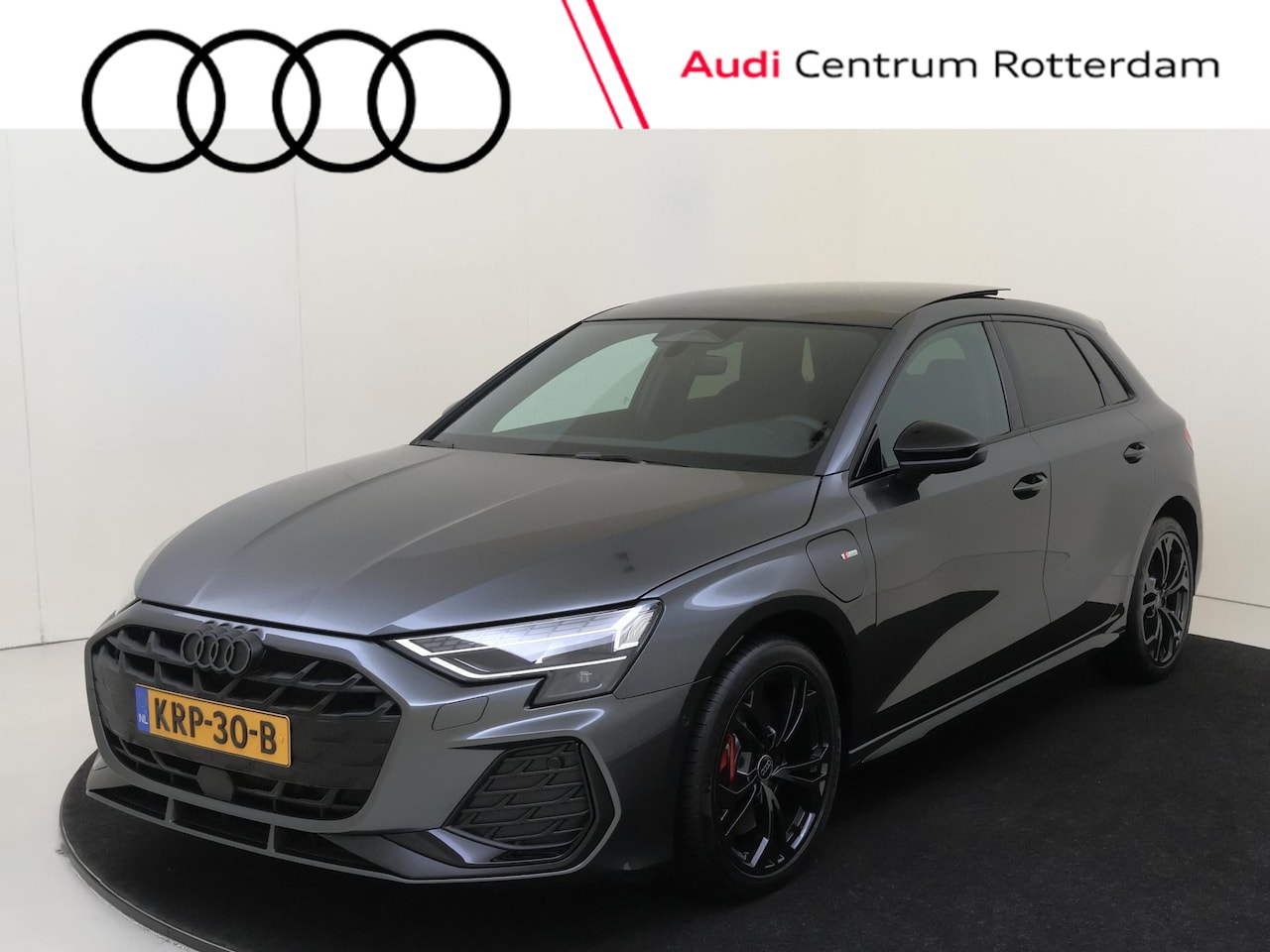 Audi A3 Sportback - 45 TFSI e S edition Competition | Panoramadak | 18 inch LM velgen | Achteruitrijcamera | A - AutoWereld.nl