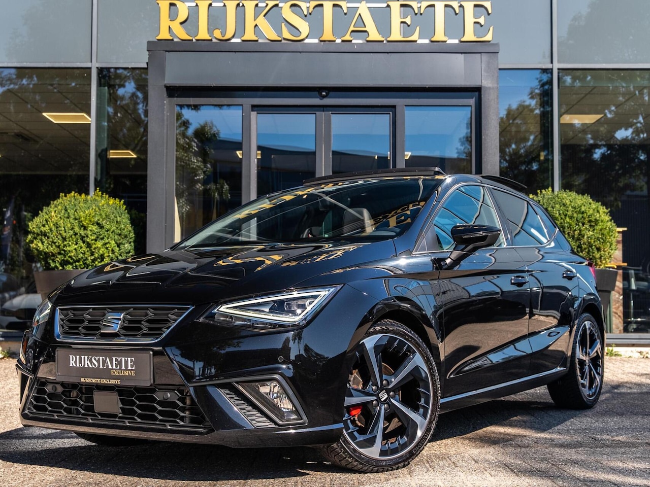 SEAT Ibiza - 1.5 TFSI FR|PANO|CAMERA|ACC|18''|CARPLAY|STOELVW - AutoWereld.nl