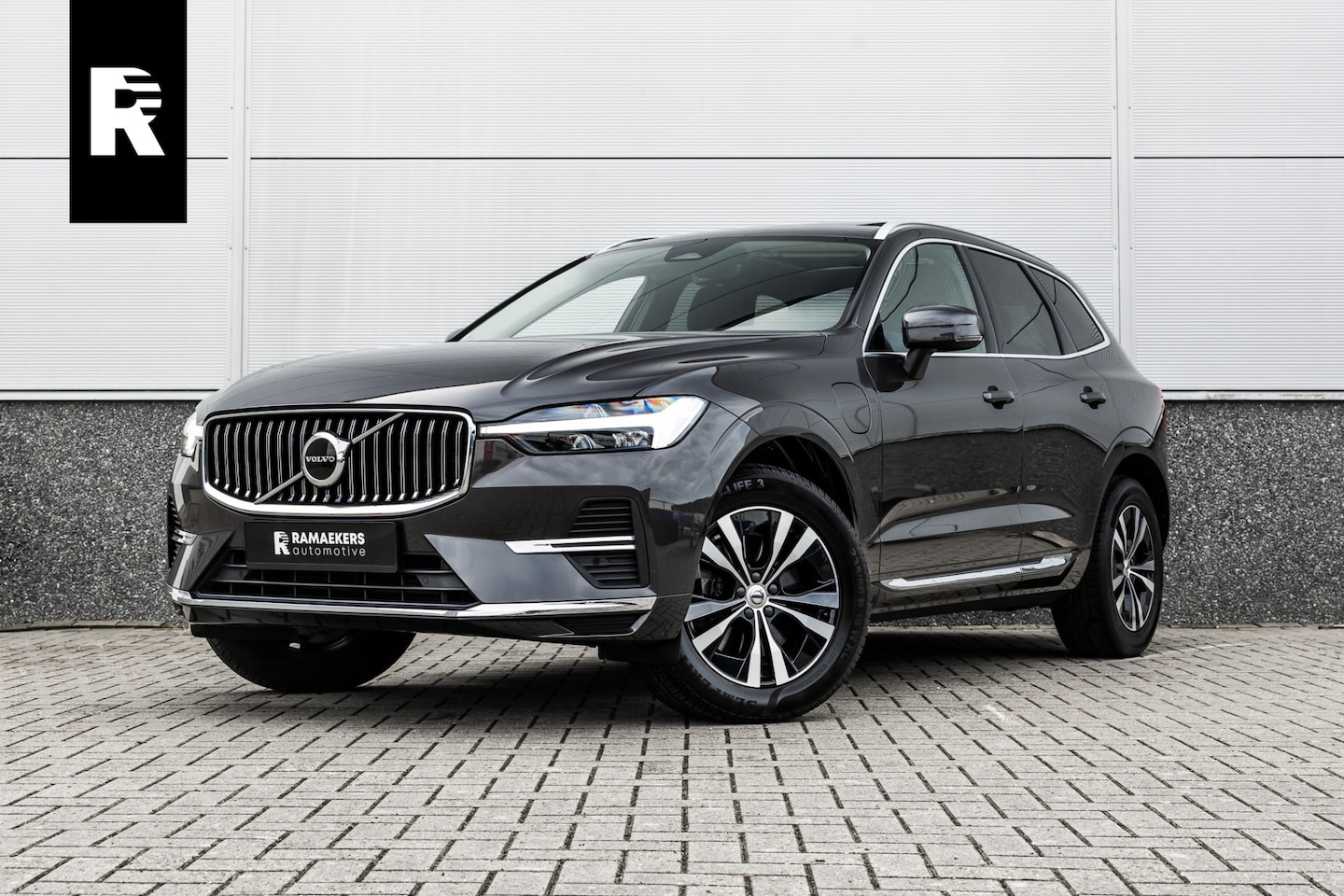 Volvo XC60 - 2.0 Recharge T6 AWD Inscription Expr. Pano / Trekhaak / Bank verwar. / Carplay / - AutoWereld.nl