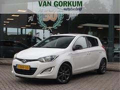 Hyundai i20 - 1.2i Go Plus Airco / Elekramen / Schuif/kanteldak / Stuurbekr / Inruilkoopje