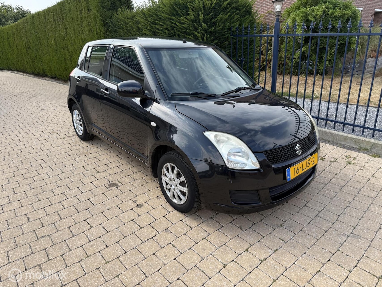 Suzuki Swift - 1.3 5 DEURS MET NIEUWE APK 98,000 KM MET AIRCO - AutoWereld.nl