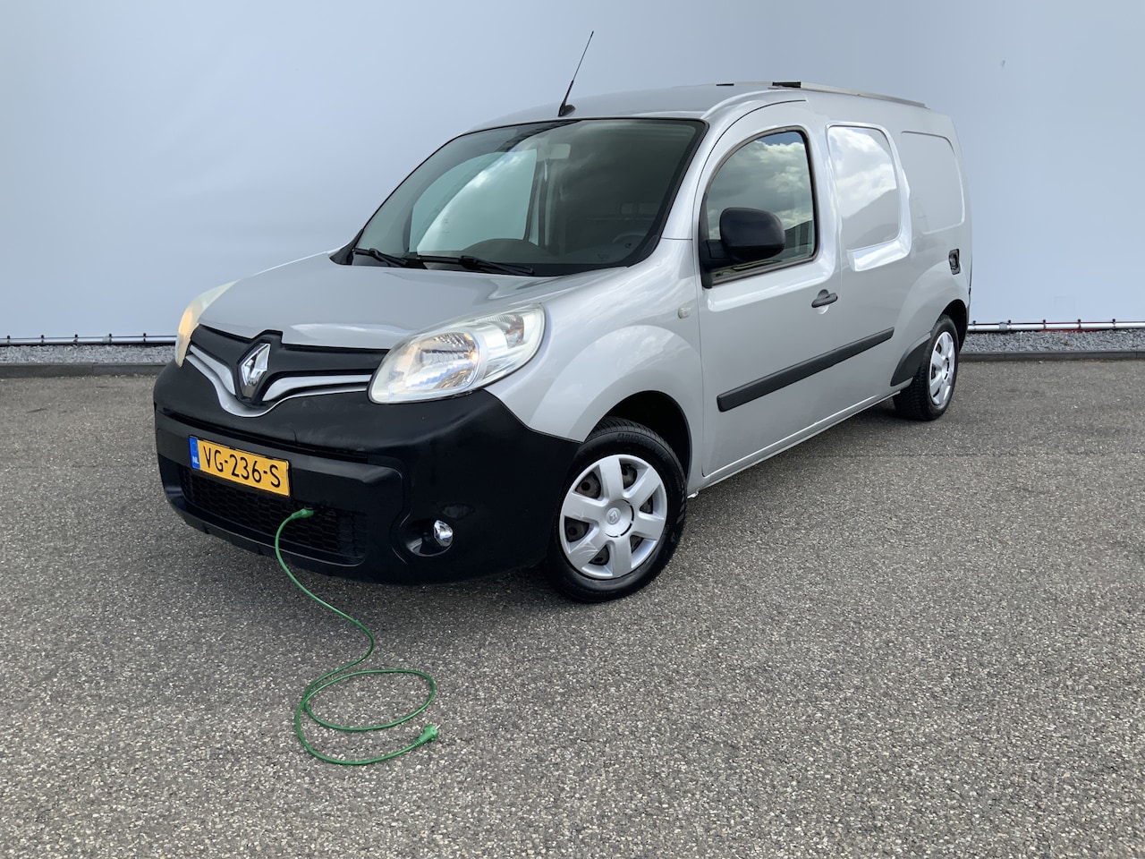 Renault Kangoo Express - 1.5 dCi 90 Maxi Black Edition S&S Dag & Nacht Koeling ,Airco,Cruise Euro 5 - AutoWereld.nl