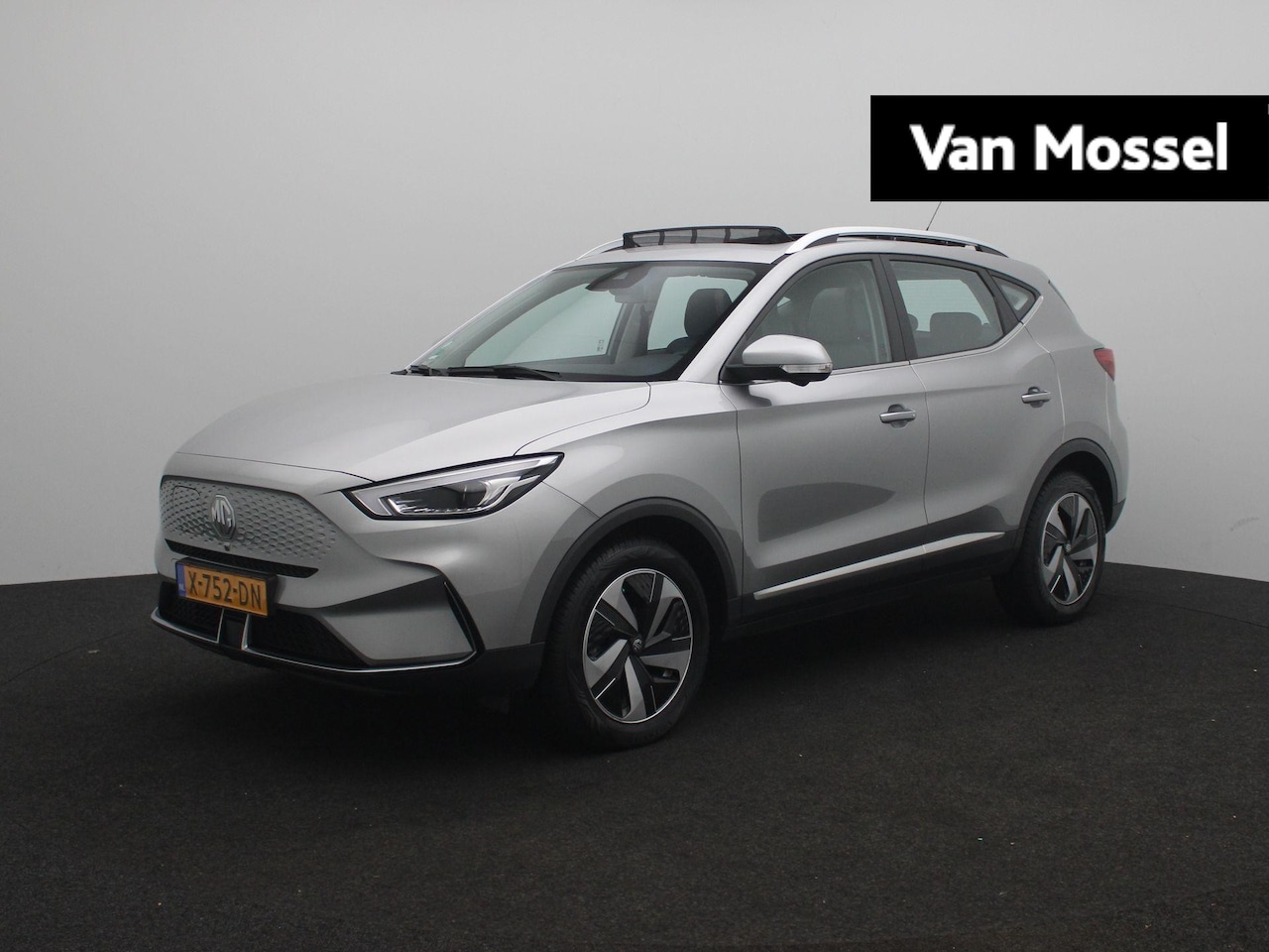 MG MG ZS EV - Long Range Luxury 70 kWh | Panoramadak | Apple Carplay | Leder | Camera | Stoelverwarming - AutoWereld.nl