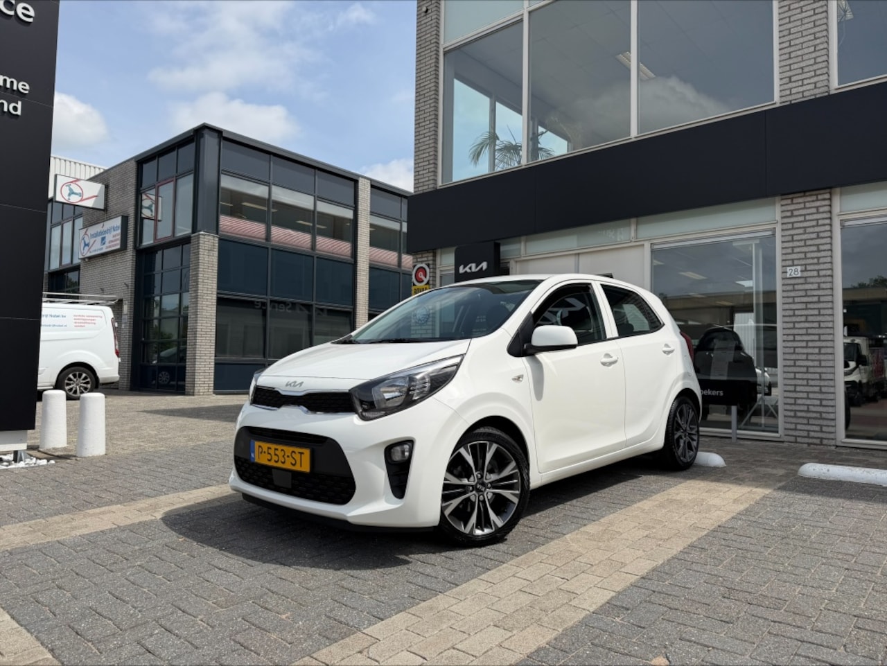Kia Picanto - 1.0i DynamicLine 5drs. +Sportieve auto+ - AutoWereld.nl