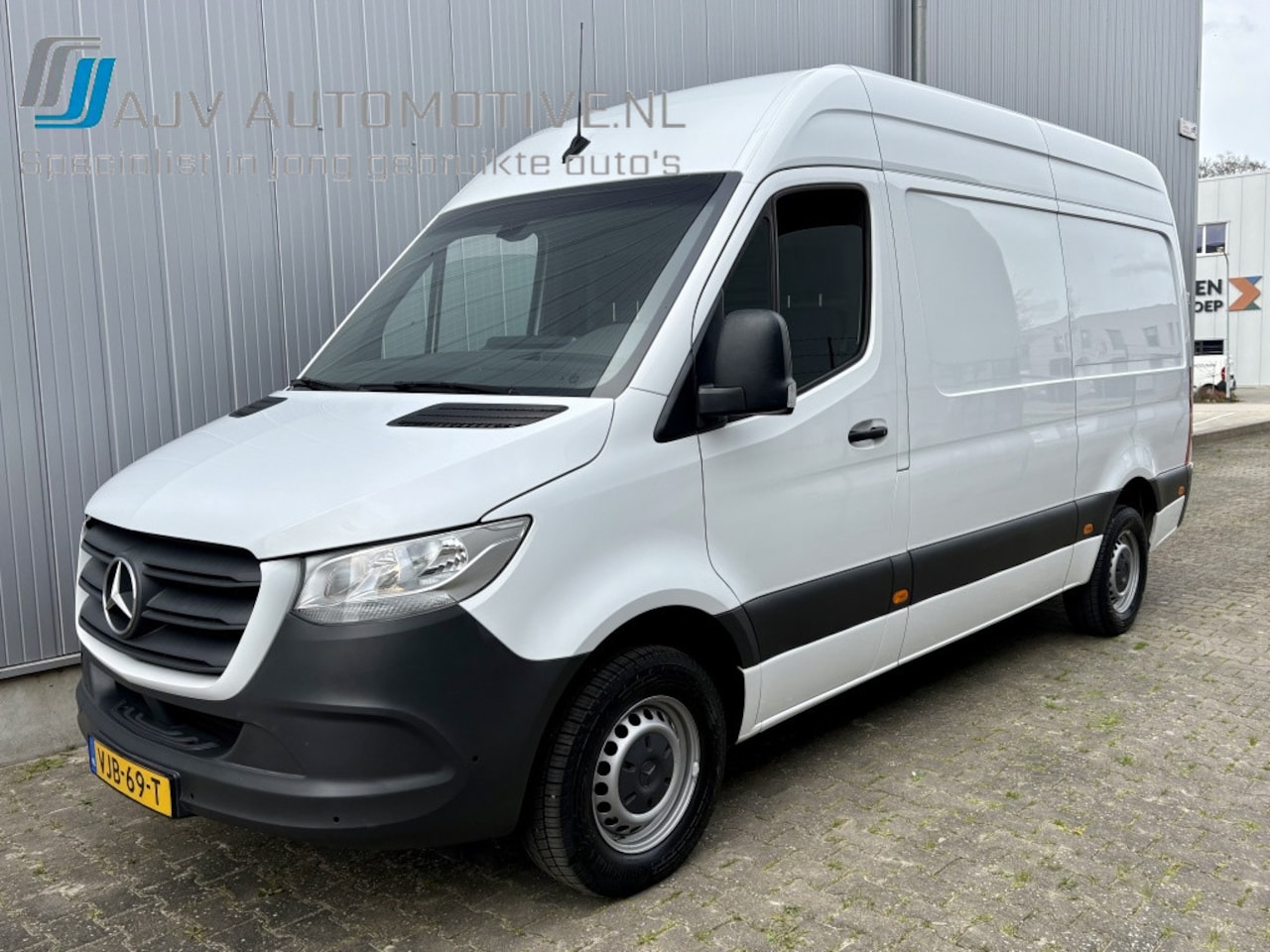 Mercedes-Benz Sprinter - 315CDI L2H2 RWD 9G-Tronic AUT. MBUX / TREKHAAK - AutoWereld.nl