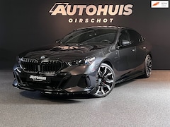 BMW 5-serie - 520i High Executive Edition M model jaar 2024 Stuurverwarming/ Stoelverwarming achter/ 21"