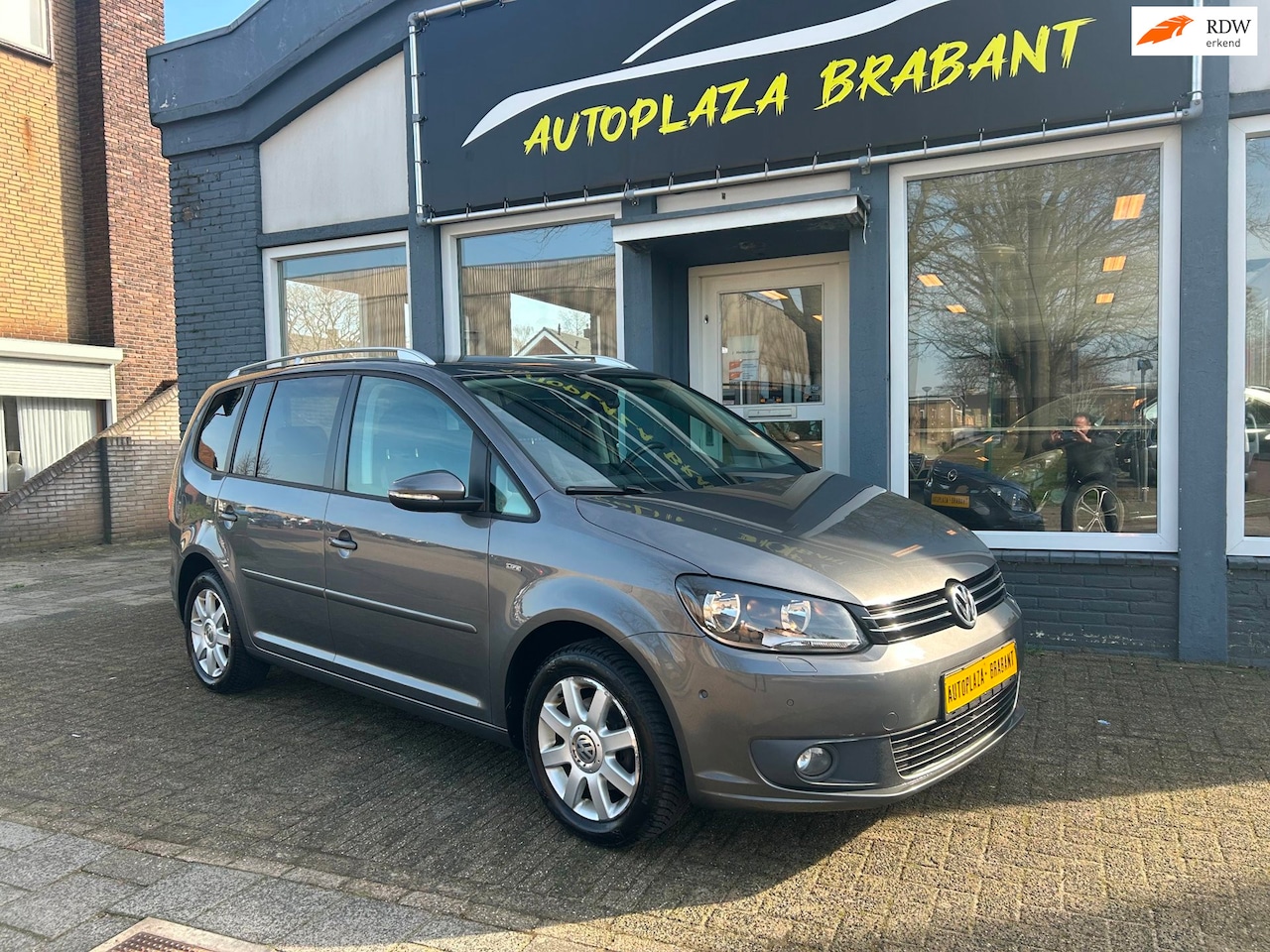 Volkswagen Touran - 1.2 TSI / CLIMAT / NAVI / CRUISE / 7 PERSOONS - AutoWereld.nl