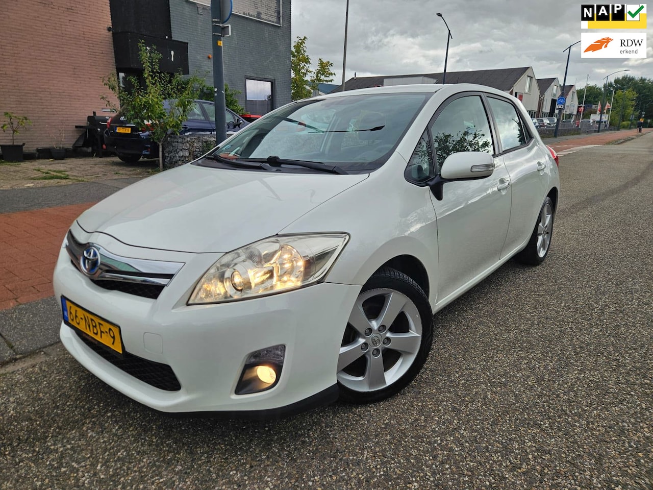 Toyota Auris - 1.8 Full Hybrid Dynamic GARANTIE - AutoWereld.nl