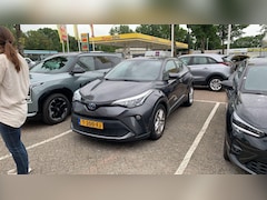 Toyota C-HR - 1.8 Hybrid Active Navigatie | Parkpilot & Camera | Climate control |