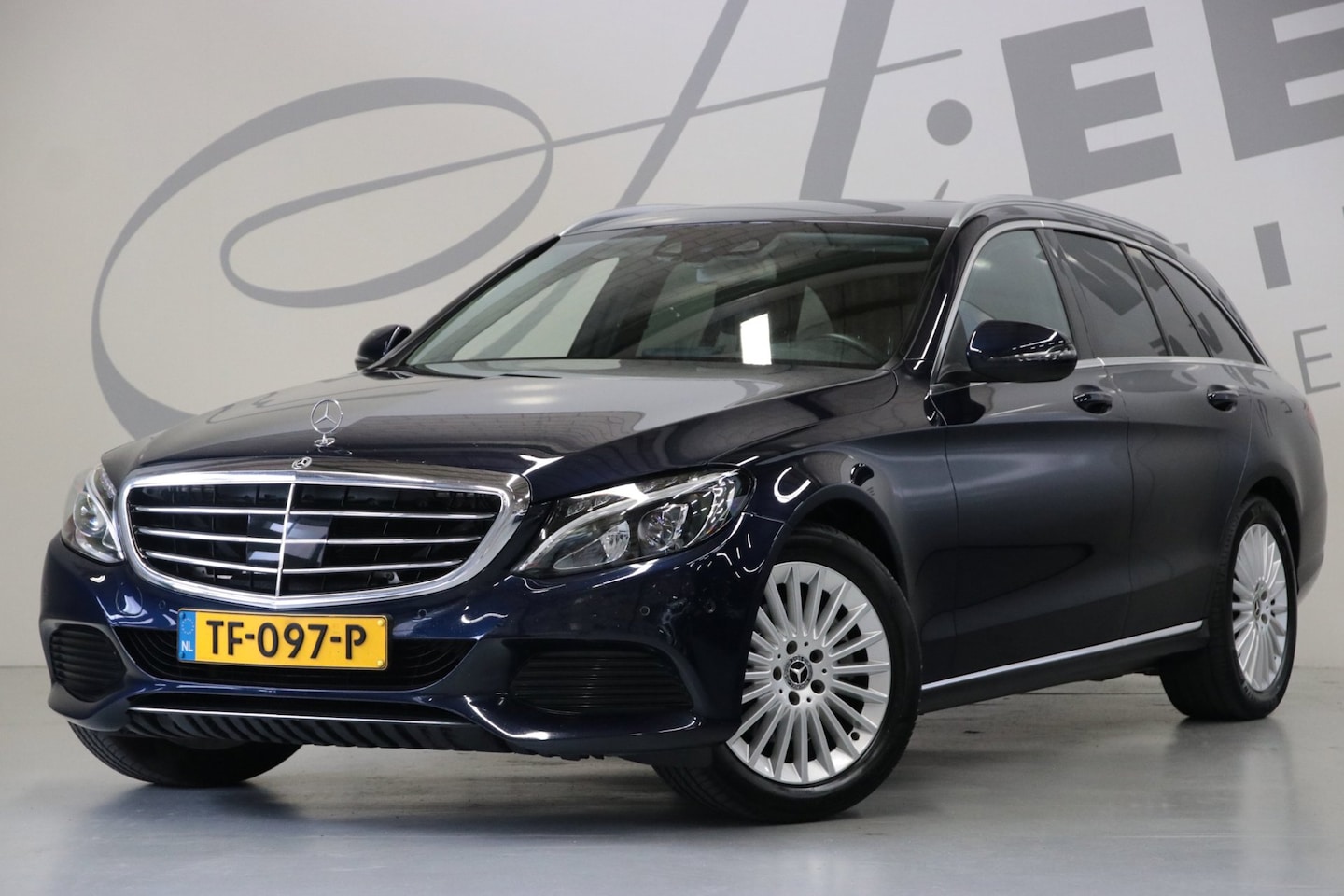 Mercedes-Benz C-klasse Estate - 200 Luxury/ Adaptive cruise control/ Achteruitrijcamera - AutoWereld.nl