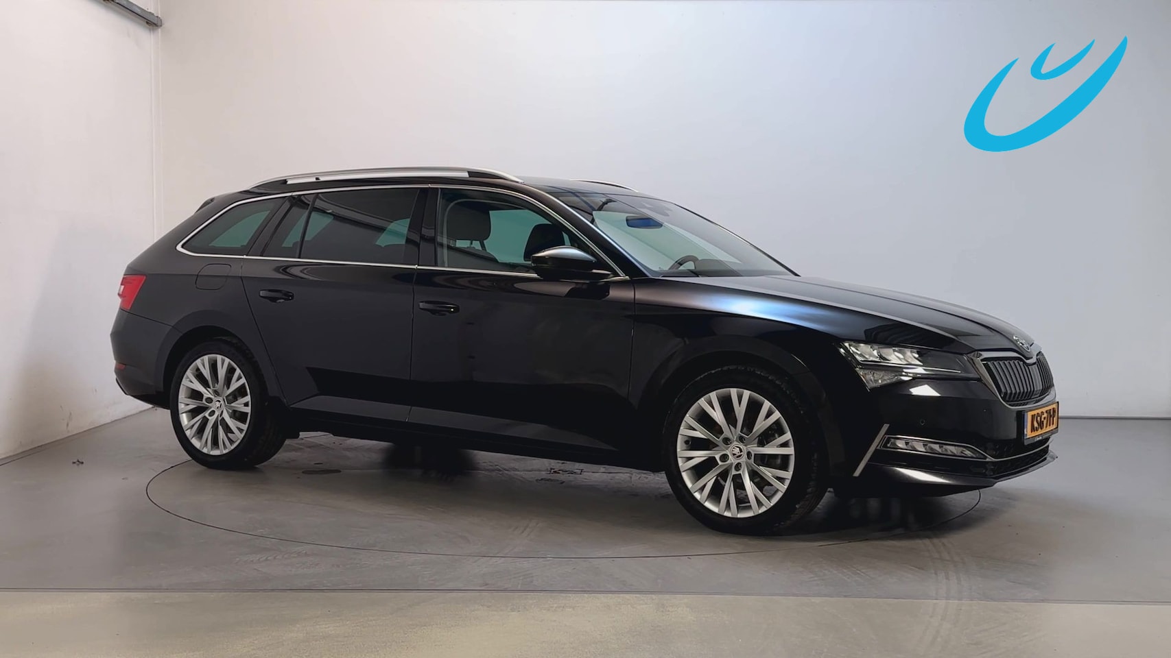 Skoda Superb Combi - 1.4 TSI iV Business Edition Plus Adaptive Cruise Stoelverwarming App-Connect DAB+ - AutoWereld.nl