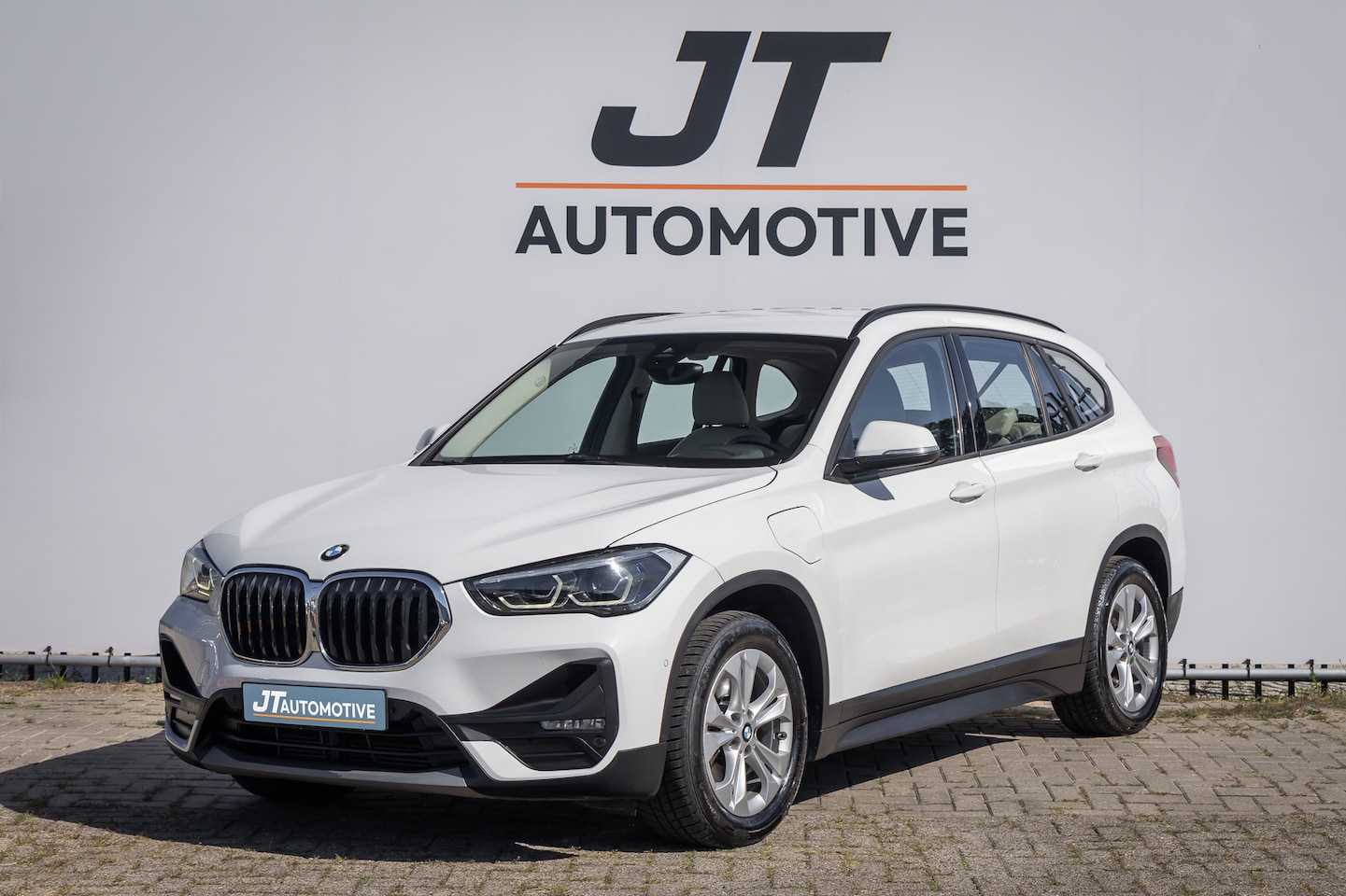 BMW X1 - XDRIVE25E hyb phev Executive Ledere bekleding | Elektrische kofferbak | Pdc | cruise contr - AutoWereld.nl