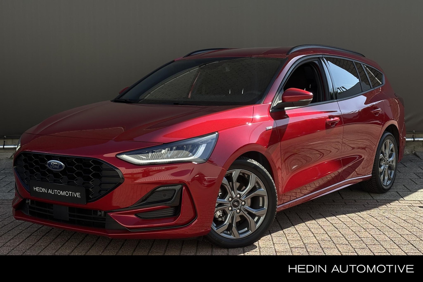 Ford Focus Wagon - 1.0 EcoBoost Hybrid ST Line 1.0 EcoBoost Hybrid ST Line - AutoWereld.nl