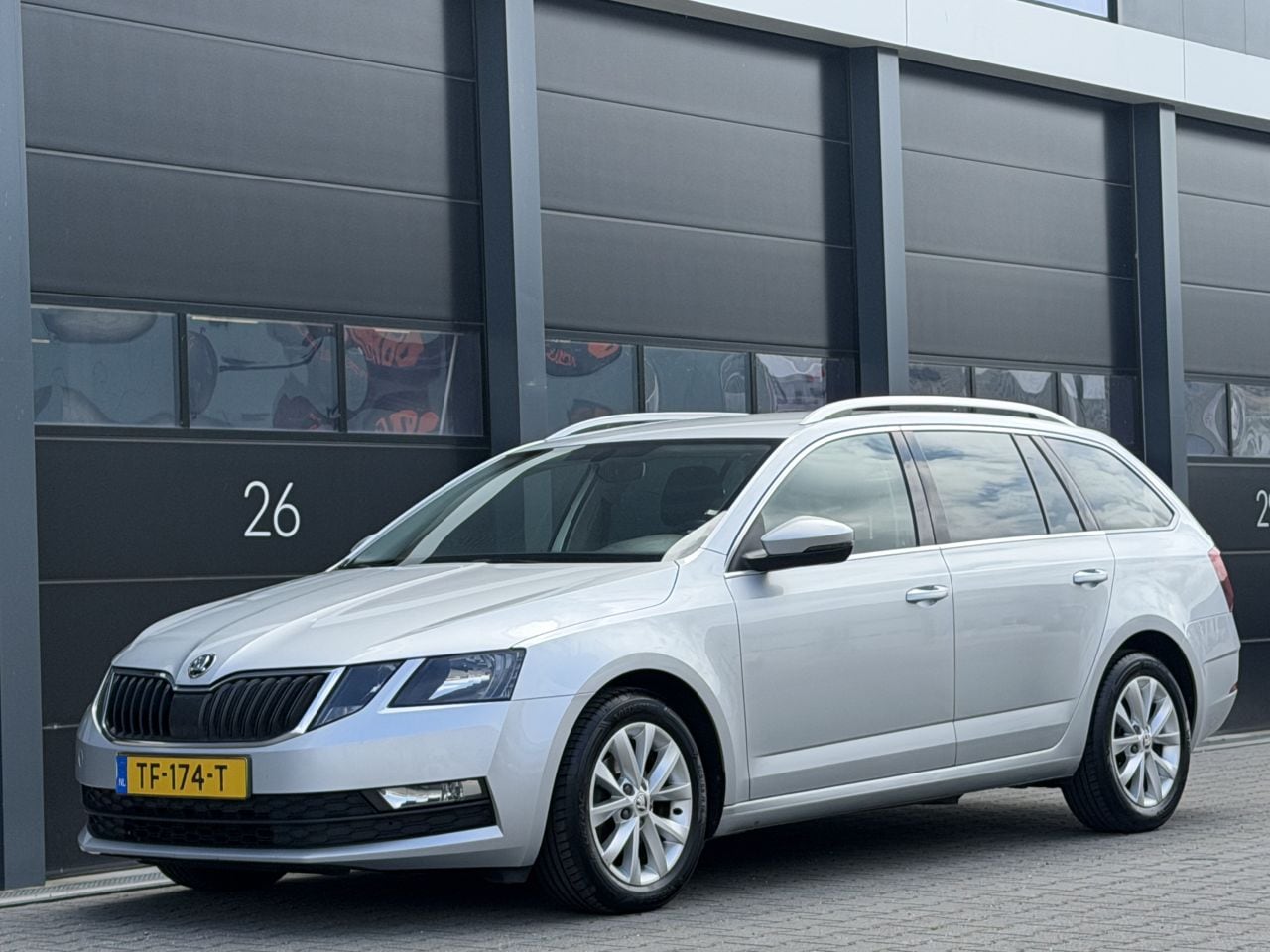 Skoda Octavia - 1.6 TDI Navi Clima PDC AUTOMAAT - AutoWereld.nl