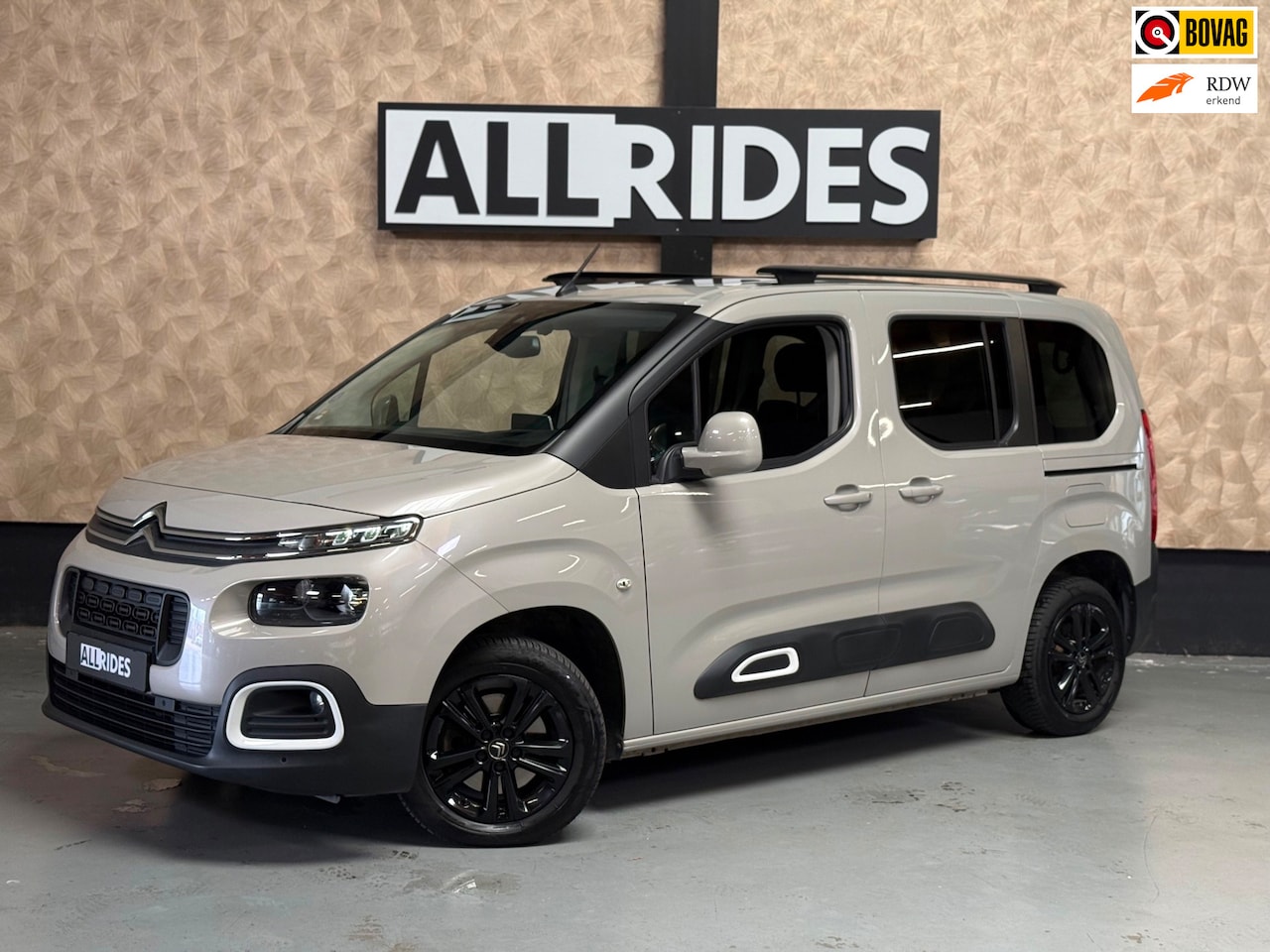 Citroën Berlingo - 1.2 PureTech Shine | Camera | Led | Carplay | Parkeersensoren - AutoWereld.nl