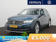 Volkswagen Tiguan - 1.5 TSI Elegance Automaat - IQ light - Park Assist- Navigatie - Camera - ACC - Side Assist