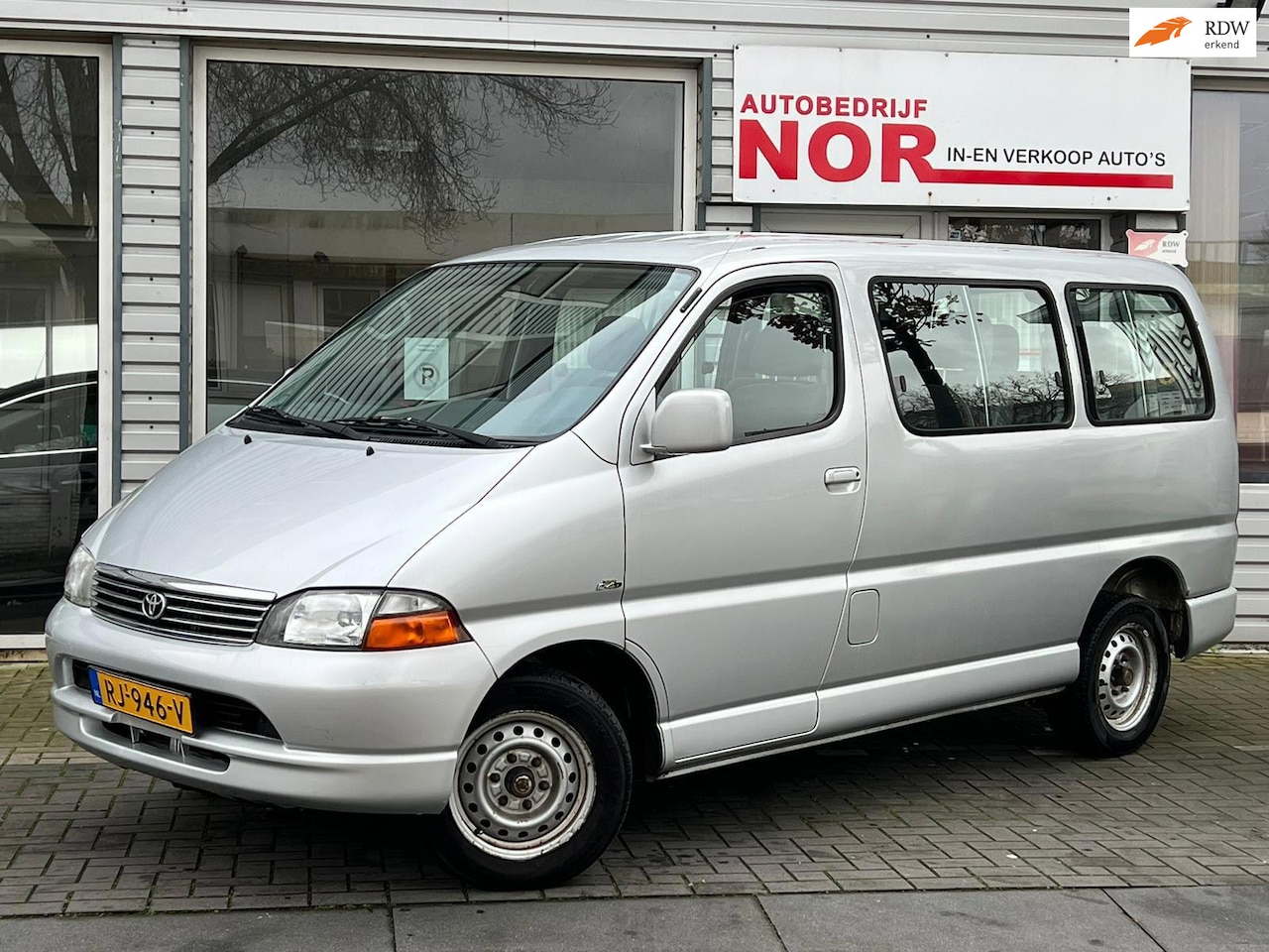 Toyota HiAce - 2.5 D4-D 100 Exec. GEEN AIRCO - AutoWereld.nl