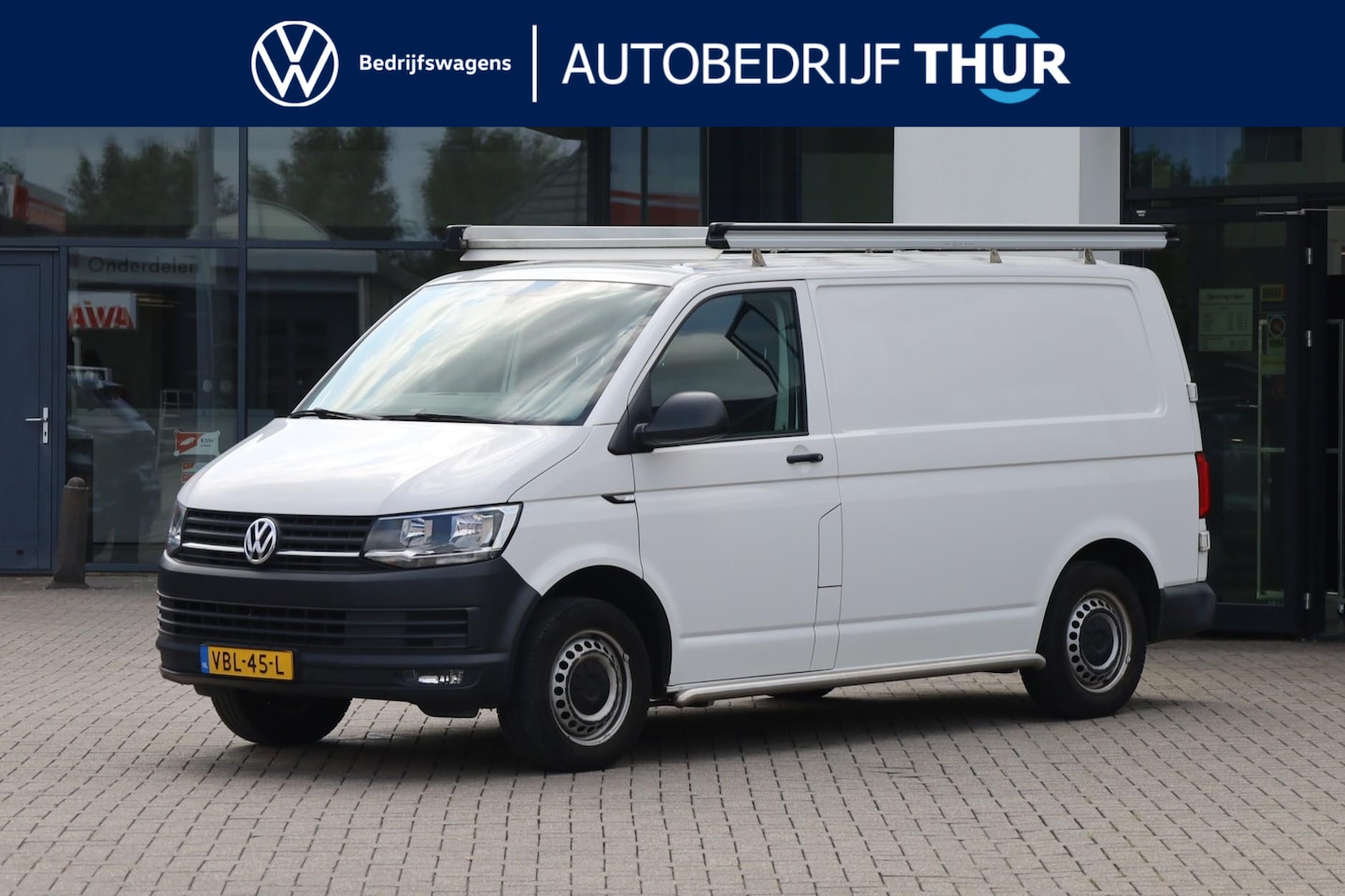 Volkswagen Transporter - 2.0 TDI L1H1 Comfortline 2.0 TDI L1H1 Comfortline 102PK / 75kW, Cruise control, verwarmbare voorruit, airco, trekha - AutoWereld.nl