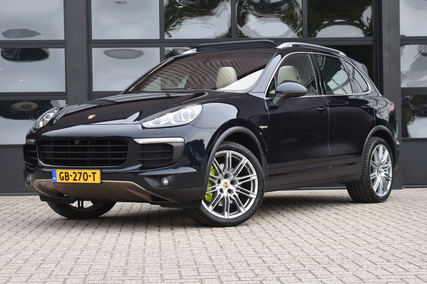 Porsche Cayenne - 3.0 S E-Hybrid '15 Pano Leder Clima Navi Inruil mogelijk - AutoWereld.nl