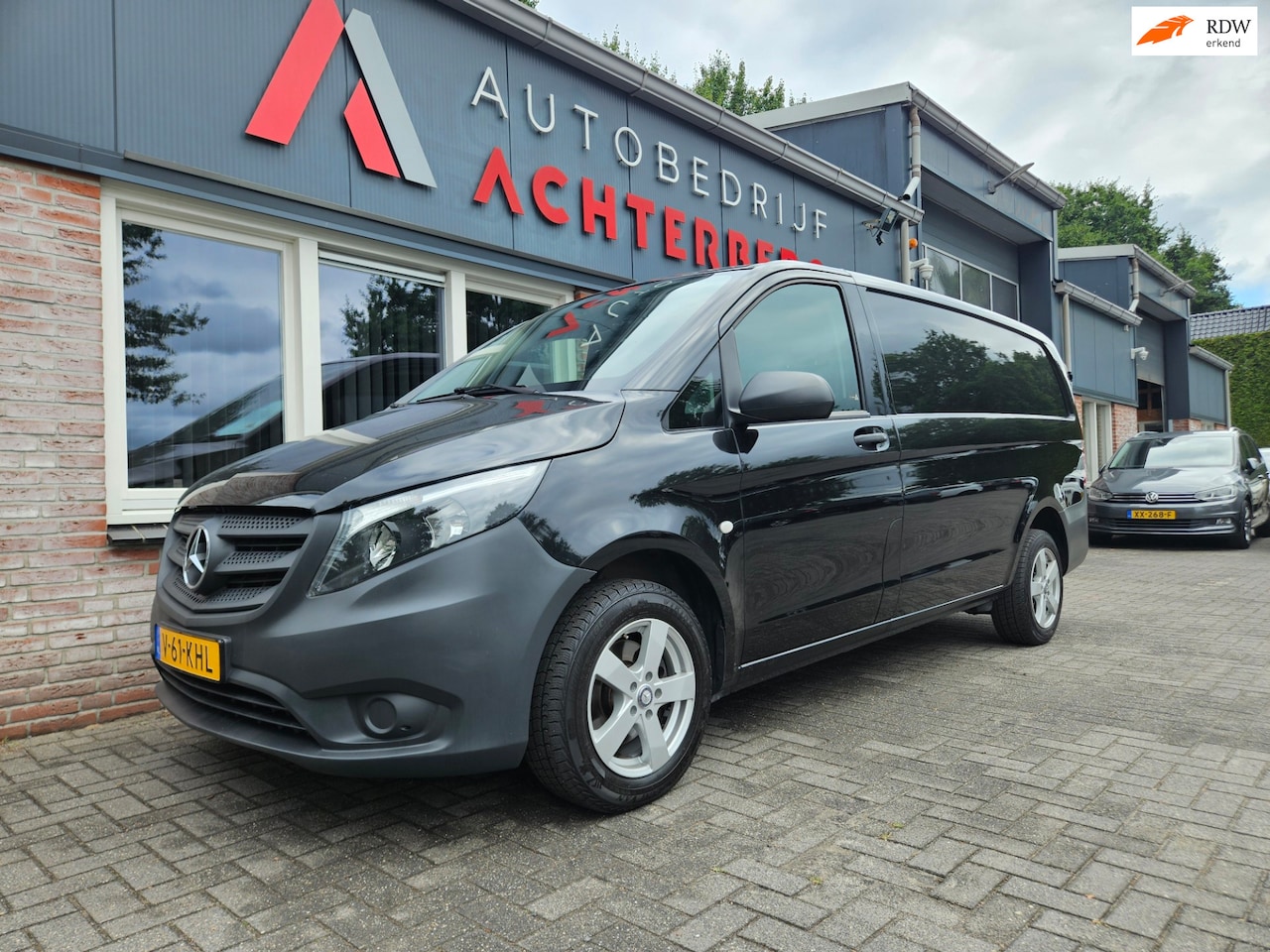Mercedes-Benz Vito - 114 CDI Lang Marge! Trekhaak! Nette Bus! Airco! Cruise Control! Camera! - AutoWereld.nl