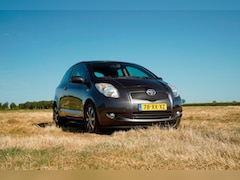 Toyota Yaris - 1.3 VVTi Sol MMT