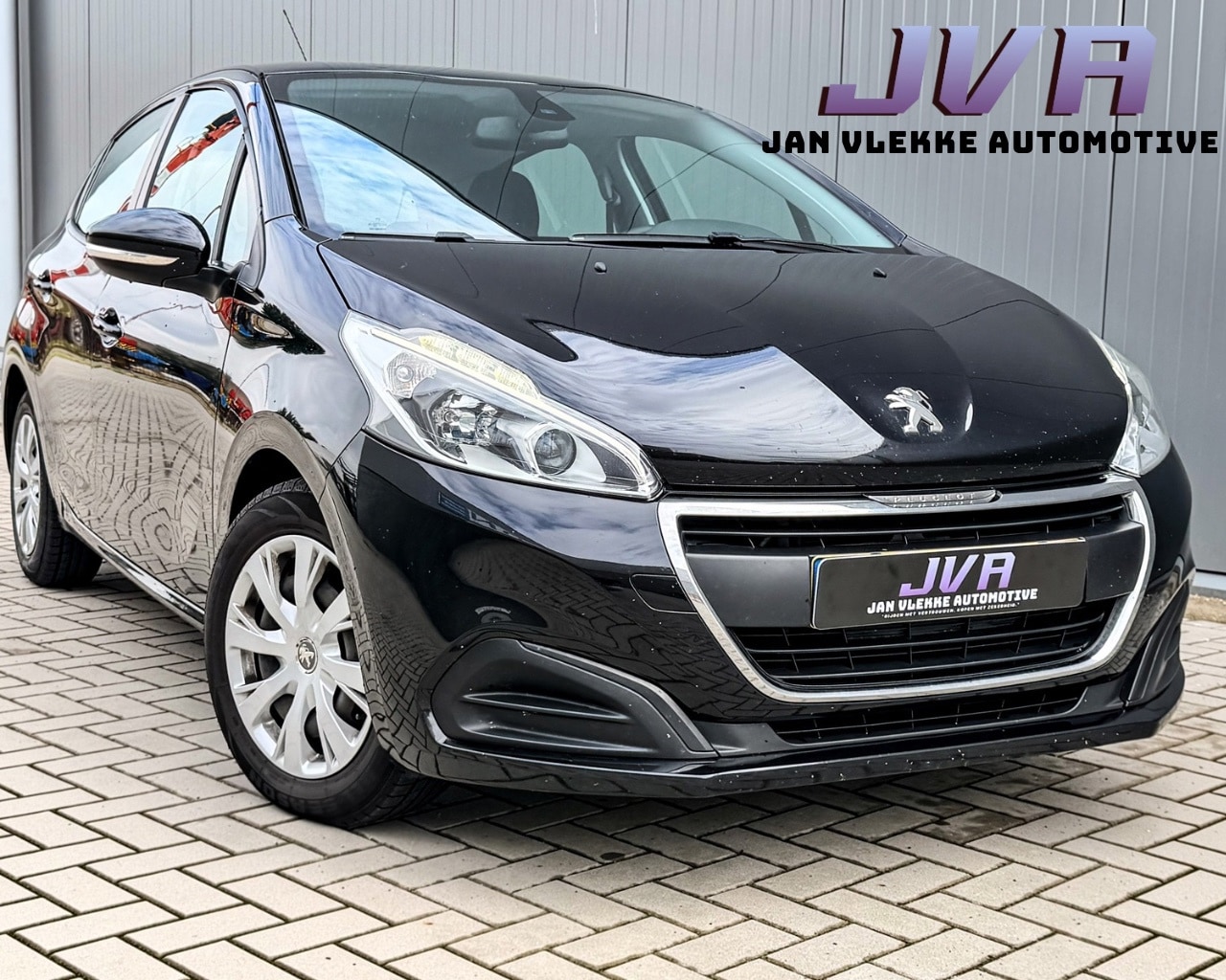 Peugeot 208 - 1.6 BlueHDi Active NAP Navi Airco - AutoWereld.nl