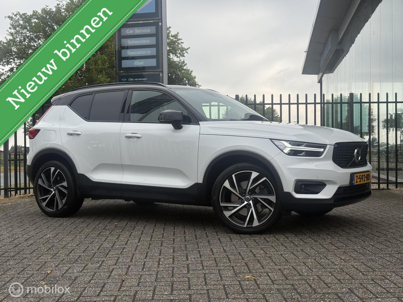 Volvo XC40 - 1.5 T5 Recharge R-Design|Pano|H/K|Carplay - AutoWereld.nl