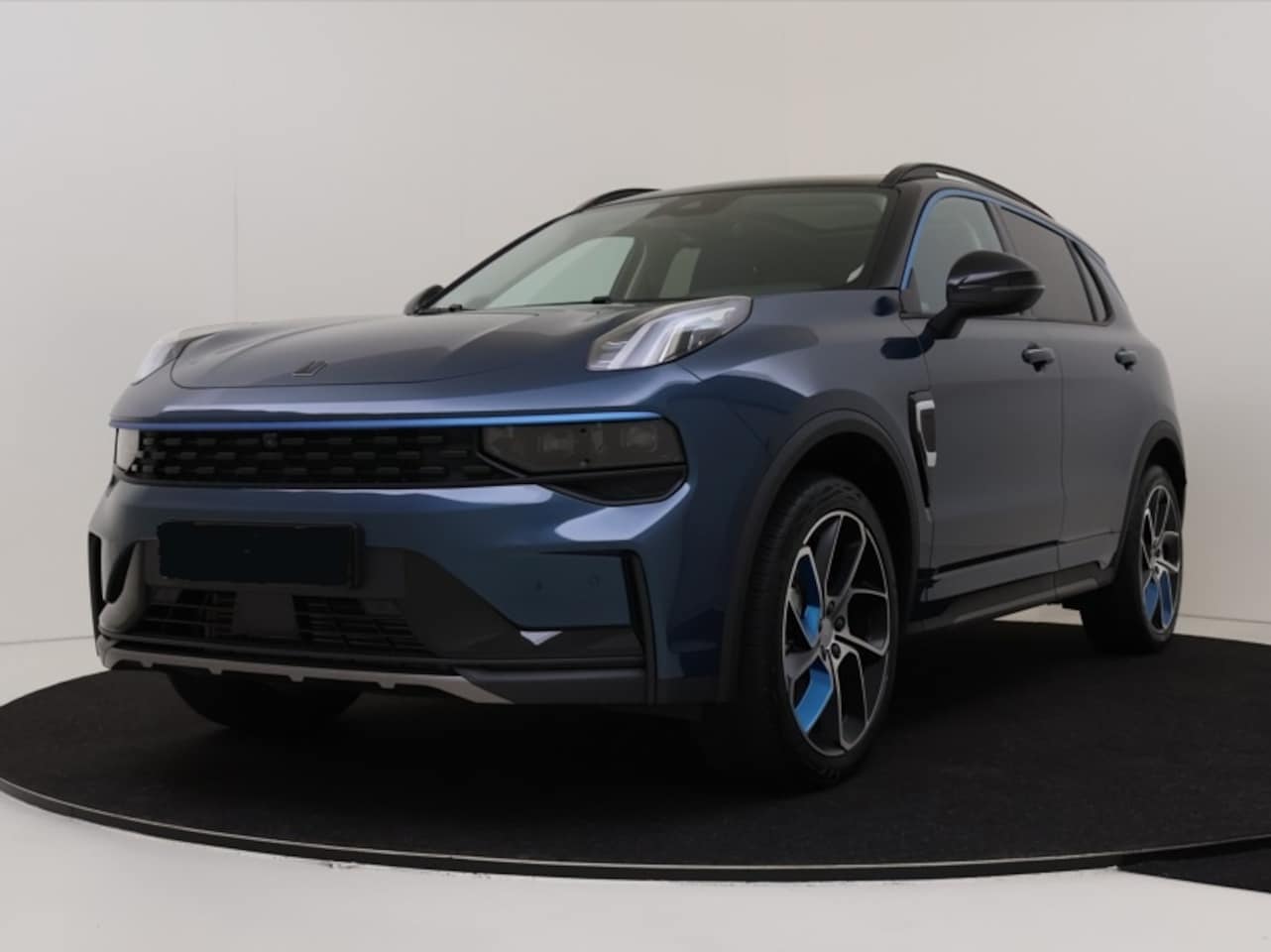 Lynk & Co 01 - Rijklaar | Panoramadak | 360° camera - AutoWereld.nl