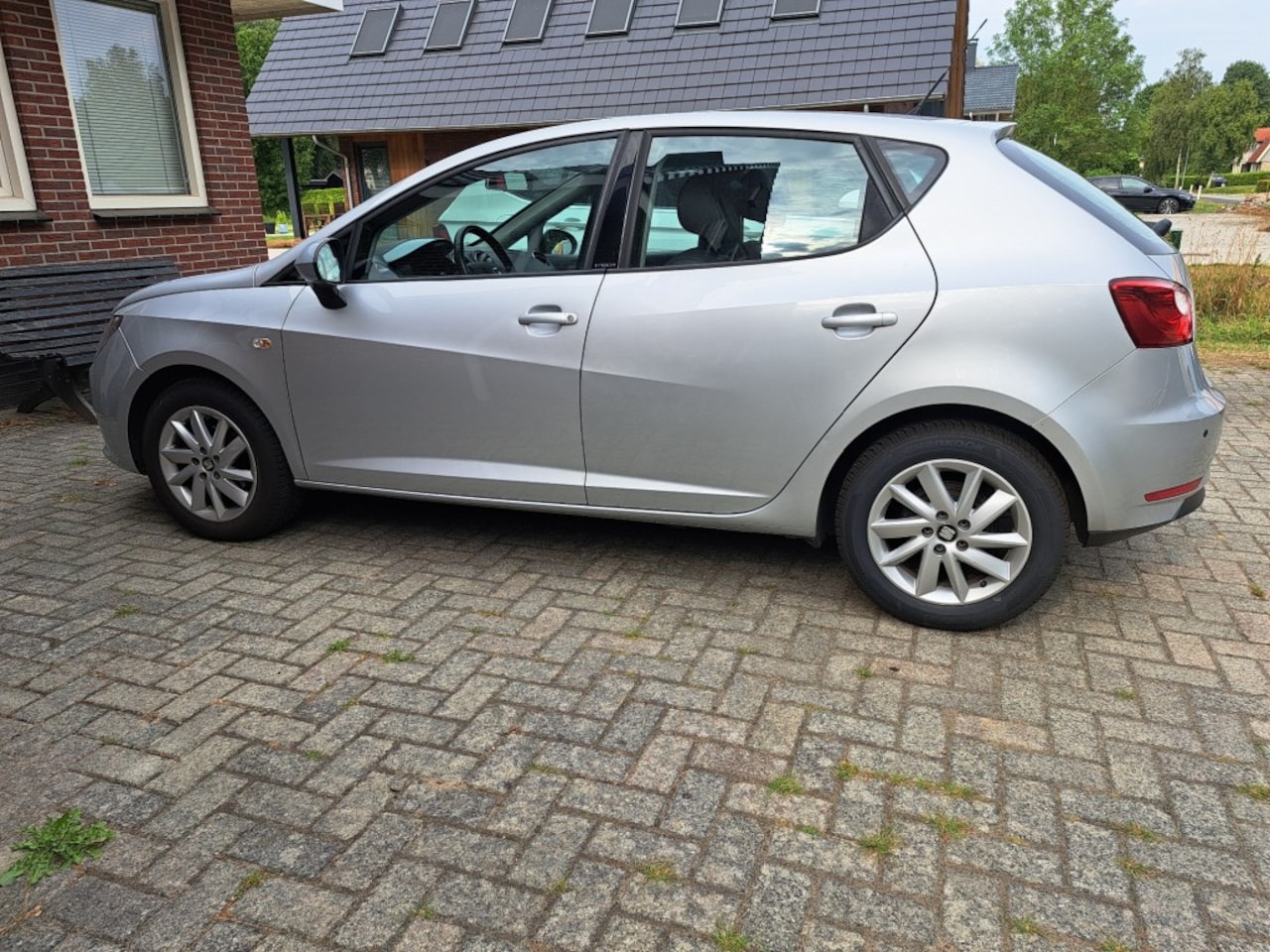 SEAT Ibiza - 1.2 TDI 75 Pk Itech 5Drs. AIRCO, 1/2 LEDER - AutoWereld.nl