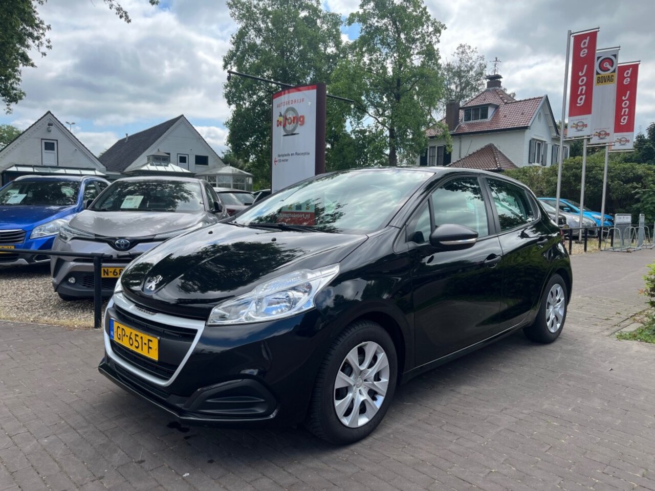 Peugeot 208 - 1.0 PURETECH ACCESS / AIRCO / CRUISE CTR. / TREKHAAK / PARROT-BLEUTOOTH - AutoWereld.nl