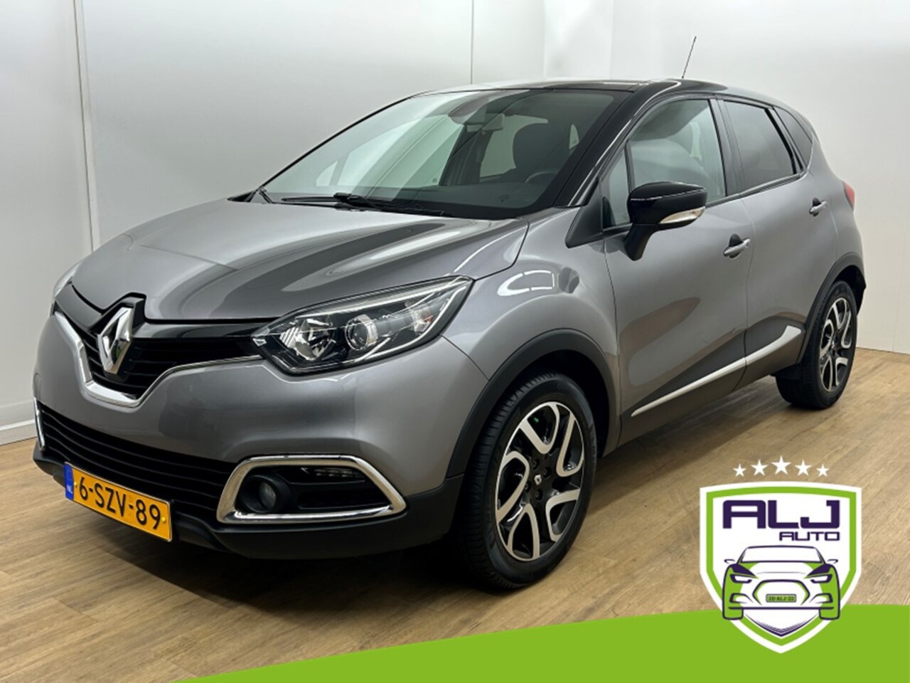 Renault Captur - Occasion 0.9 TCe Dynamique | Grijs | Tweedehands Renault Captur | Airco | Parkeercamera | - AutoWereld.nl
