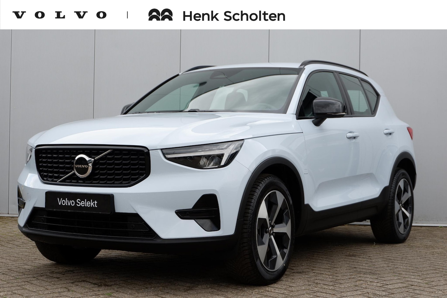 Volvo XC40 - B4 Plus Dark | Harman/Kardon Premium Audio | Adaptive Cruise & Pilot Assist | Semi elektri - AutoWereld.nl