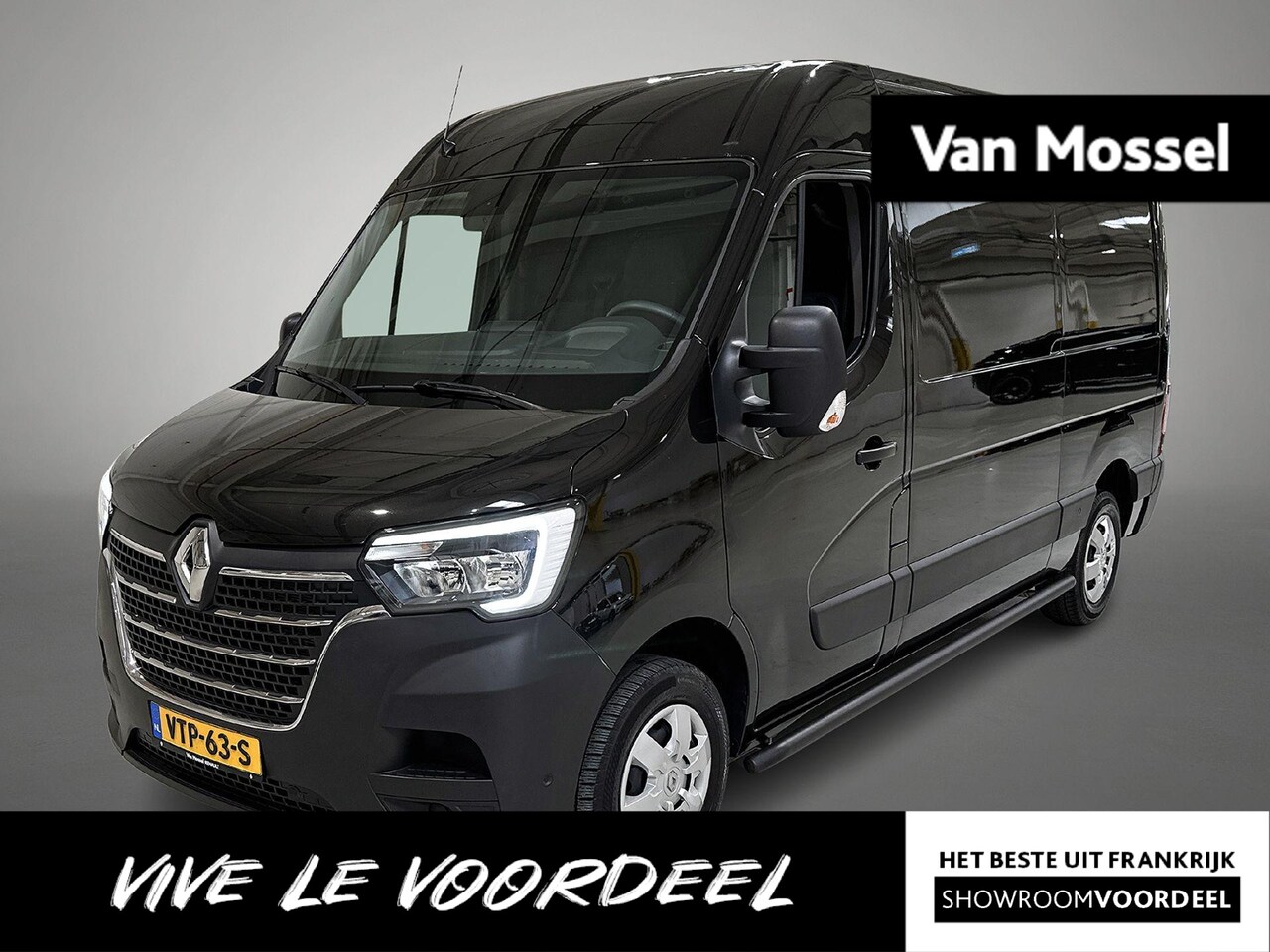 Renault Master - T35 2.3 dCi 135Pk L2H2 Work Edition | Betimmering | Navigatie | Trekhaak | Parkeersensoren - AutoWereld.nl
